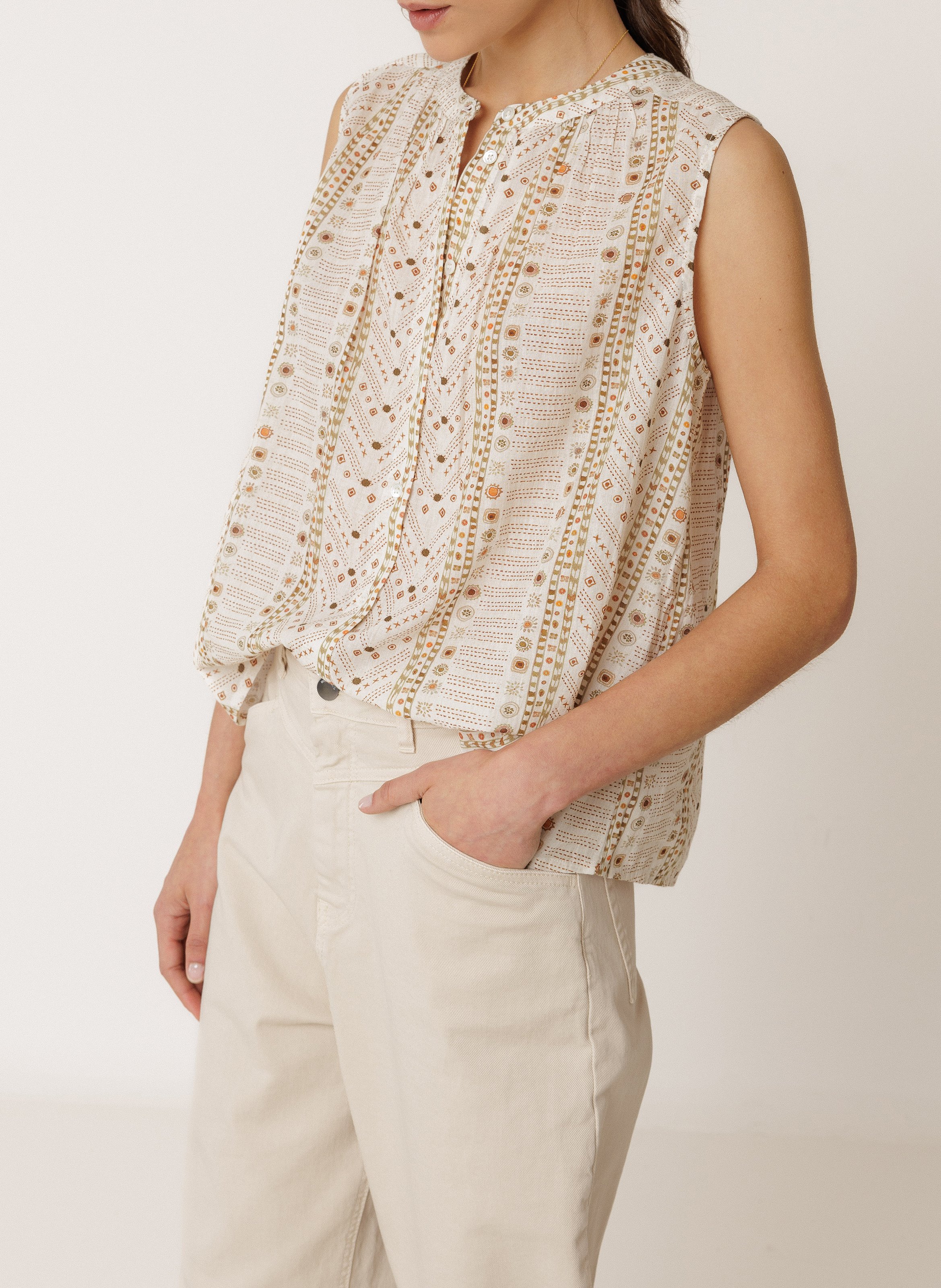 Ärmelloses bedrucktes Top INDI & COLD Beige