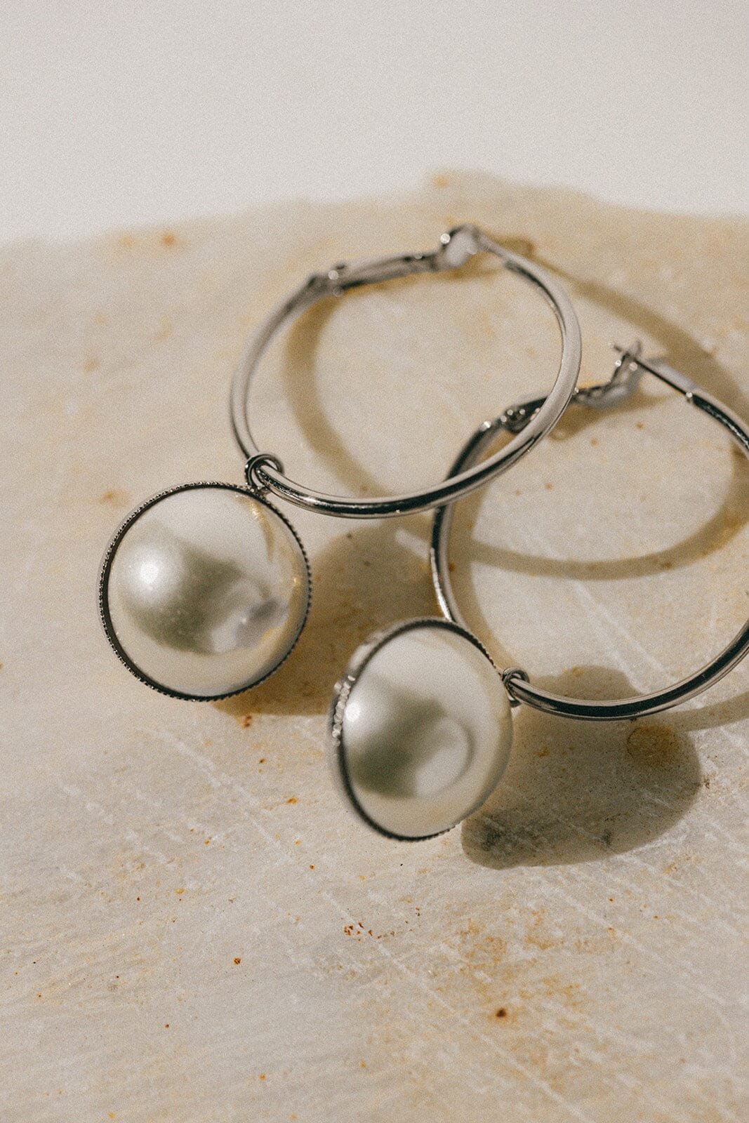 Small silver-plated pearl hoop earrings Silver