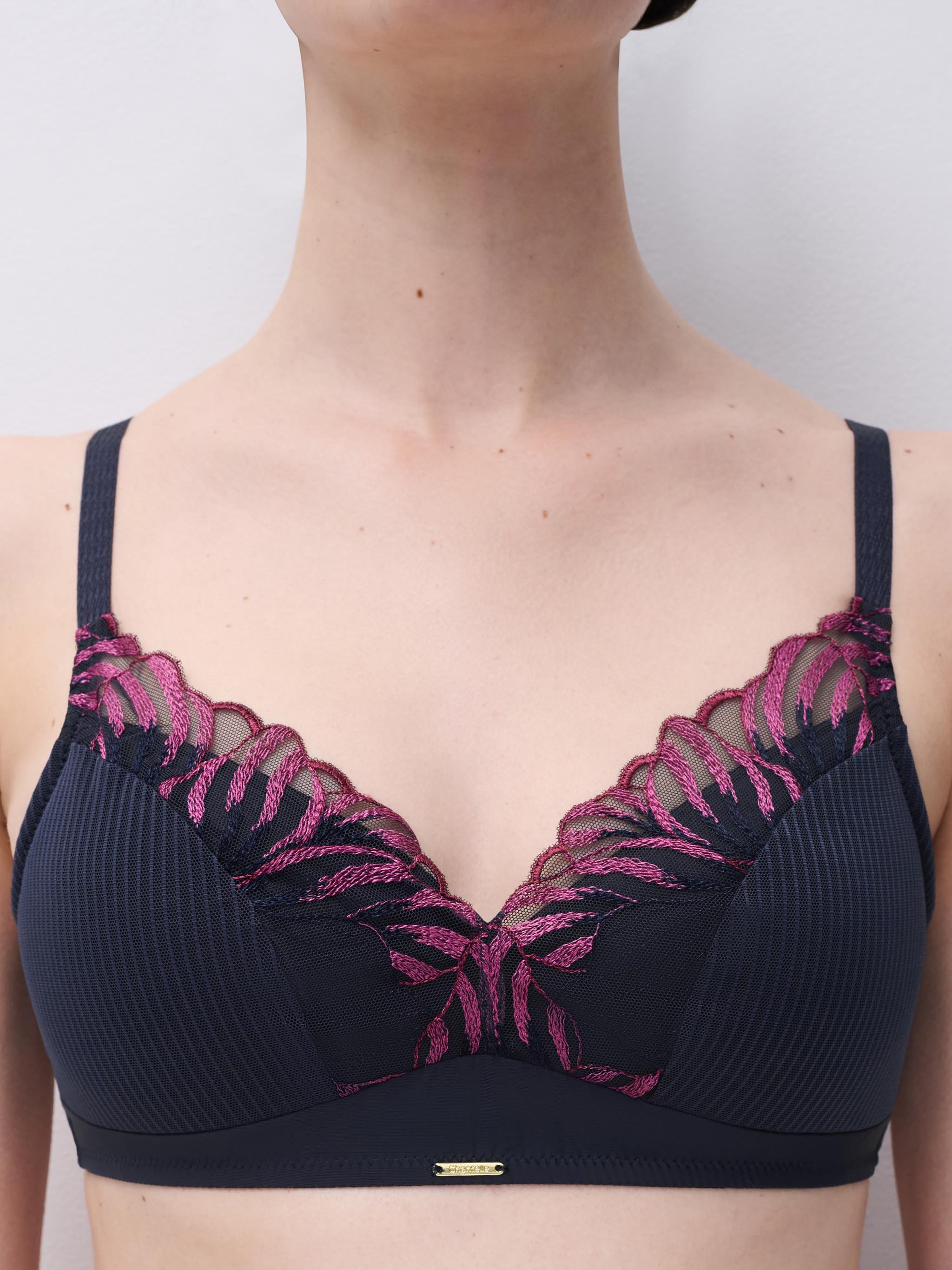 Non-wired padded bra with embroidery support | Grey CHANTELLE Women