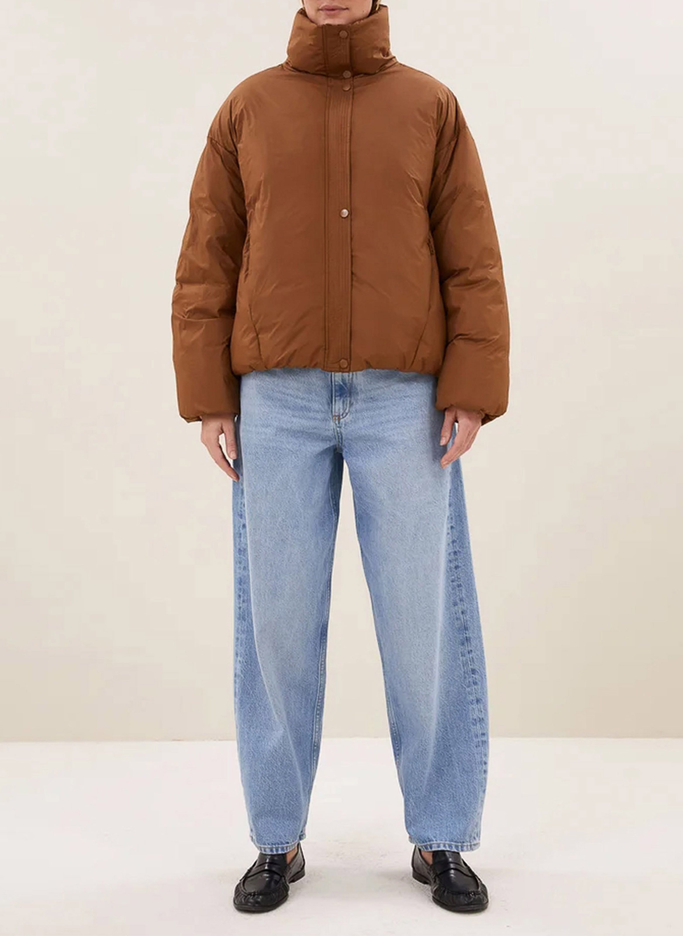 Oversize-Daunenjacke mit Stehkragen BY BAR Braun