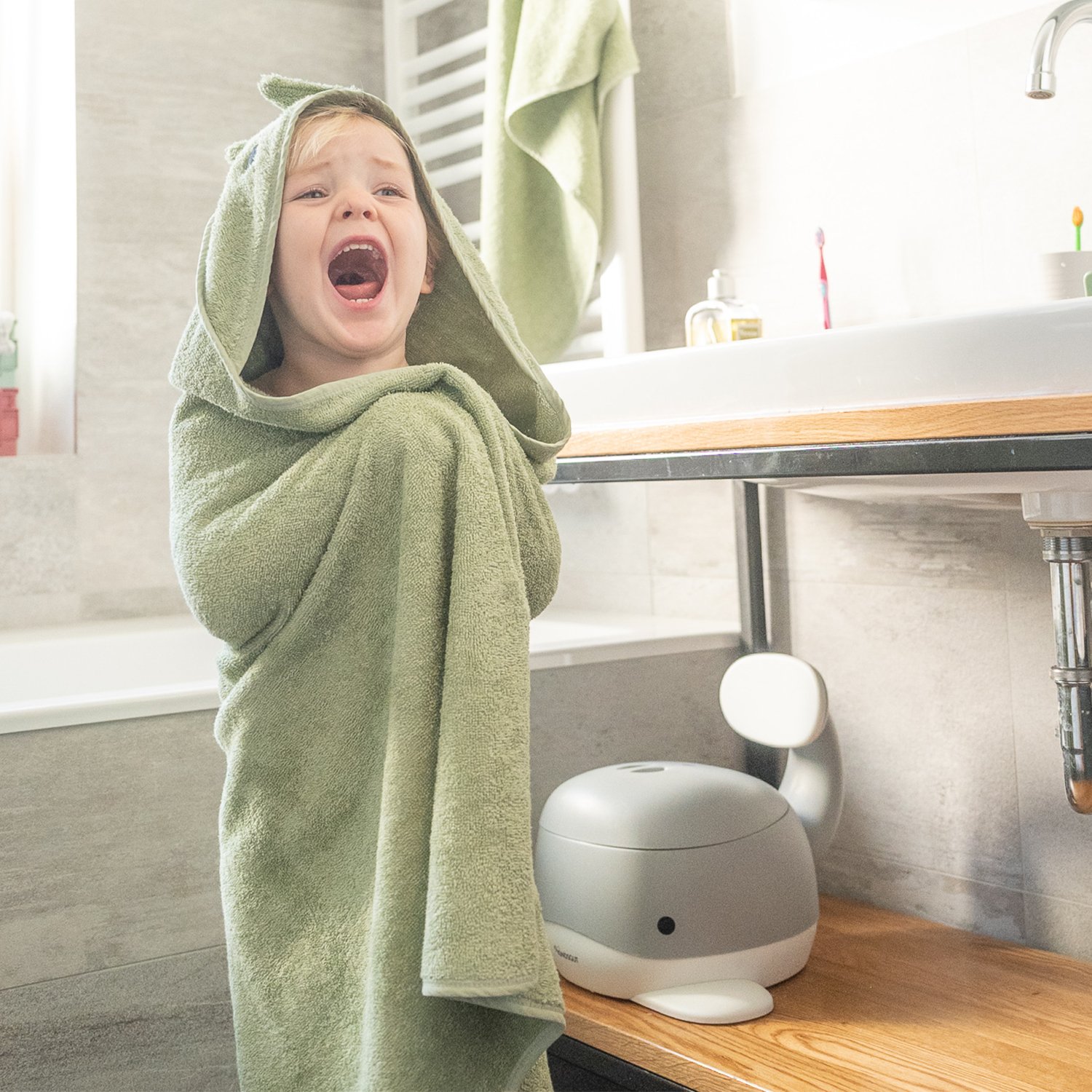 Dinosaur hooded towel KINDSGUT Green