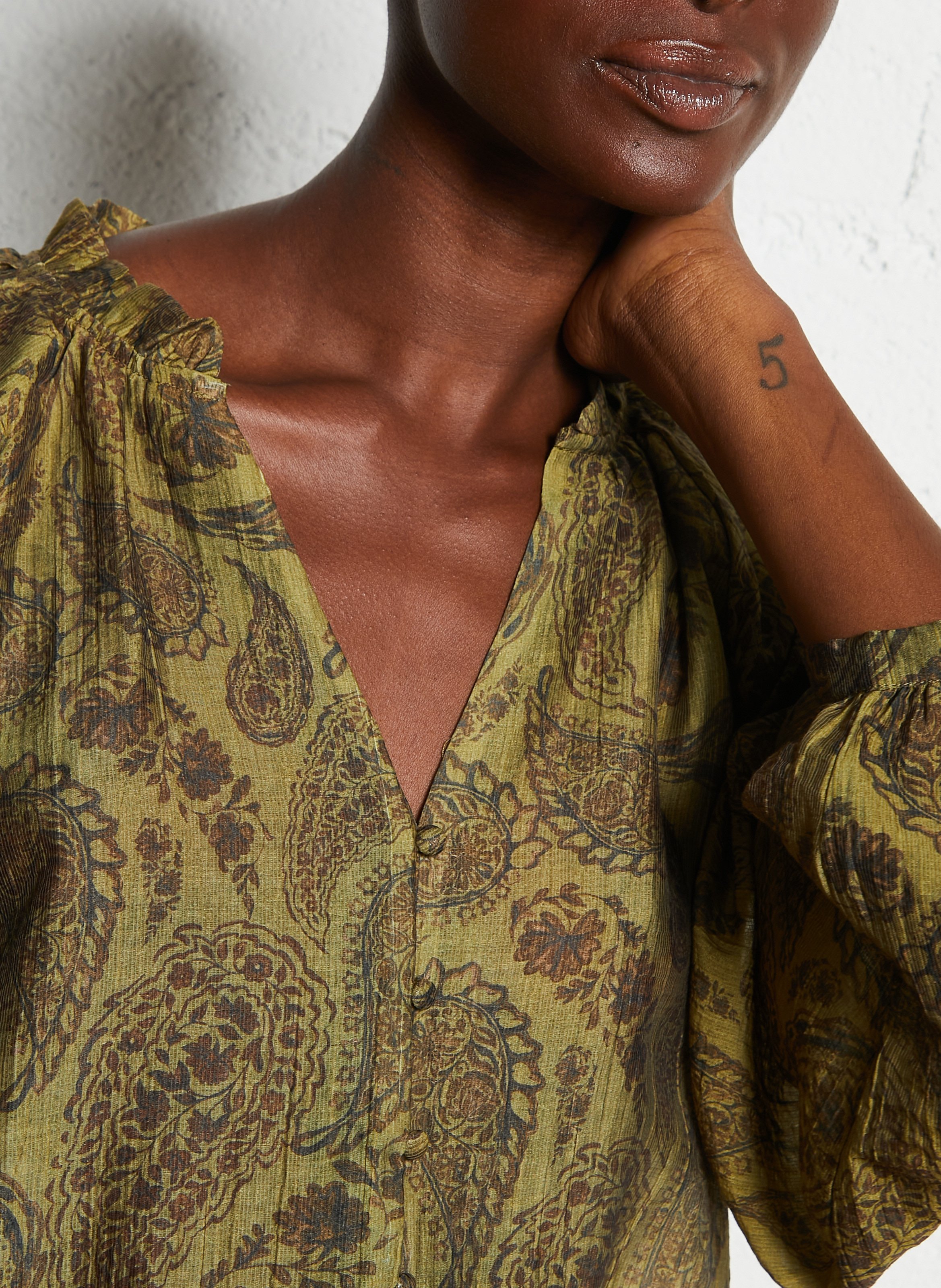 Blouse ample à col V à volants LA PETITE ETOILE Multicolore