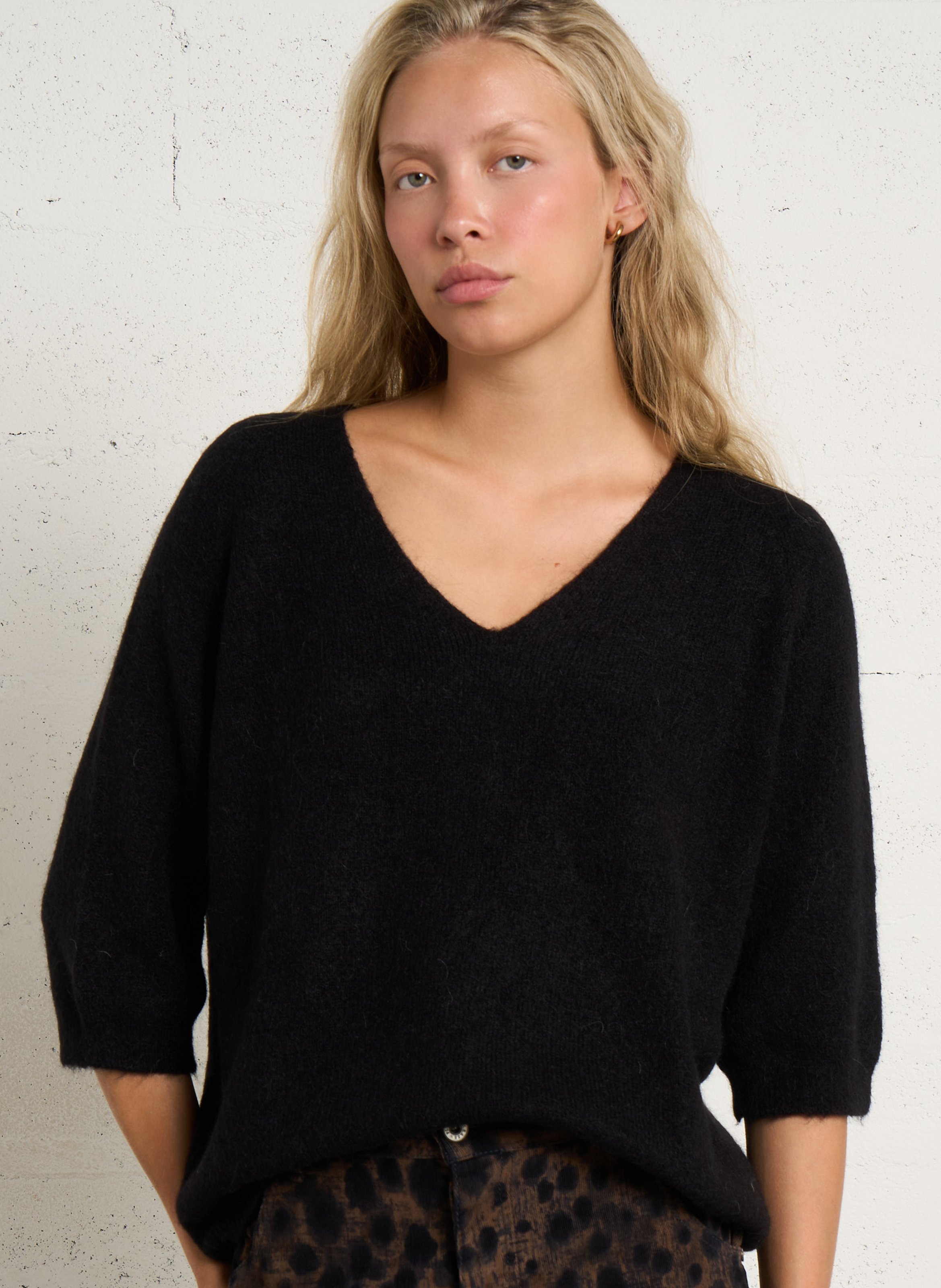 Oversized trui met V-hals PLEASE Zwart