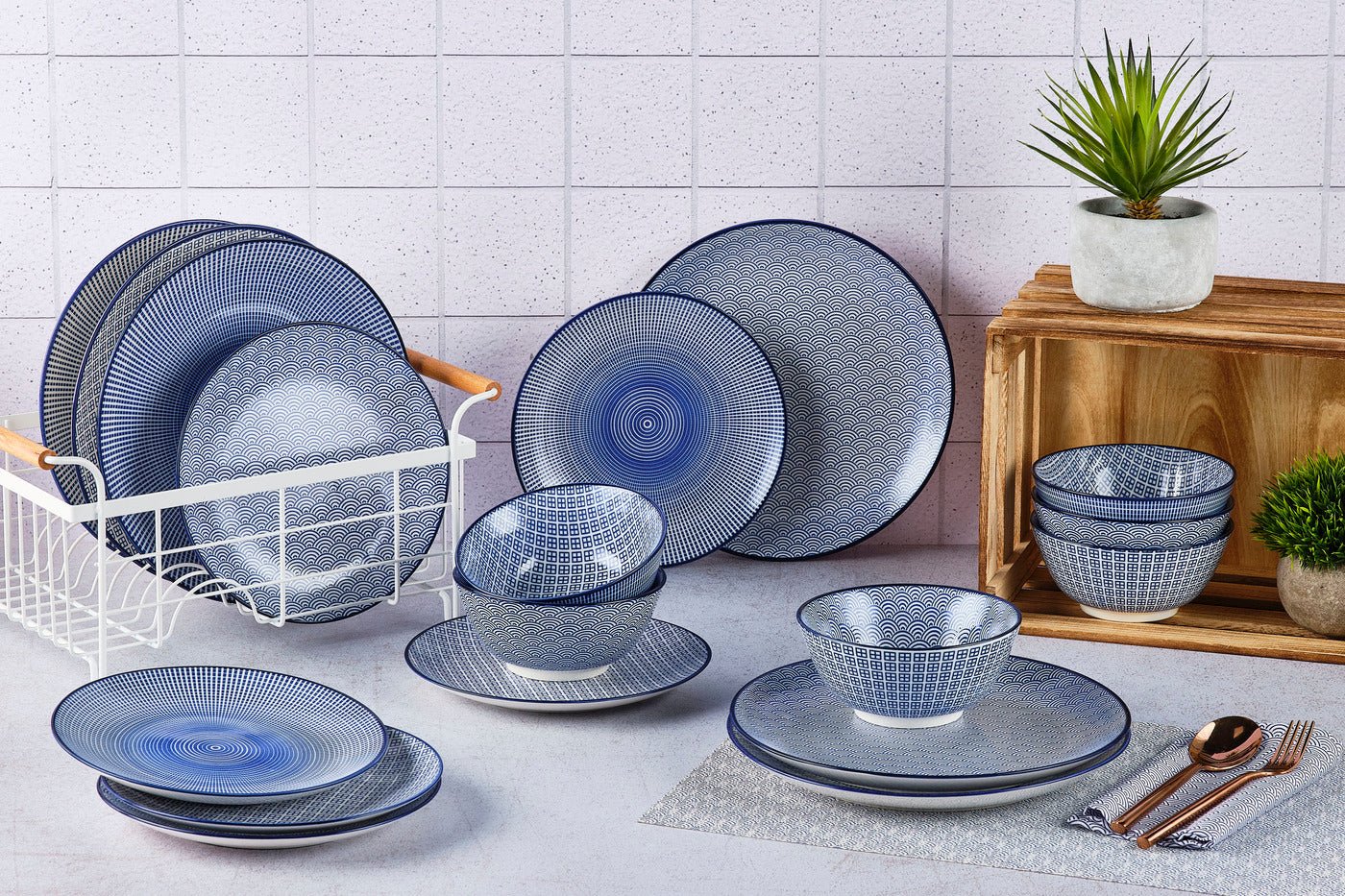 Essentials service - 18 pieces - dark blue BJORN Blue