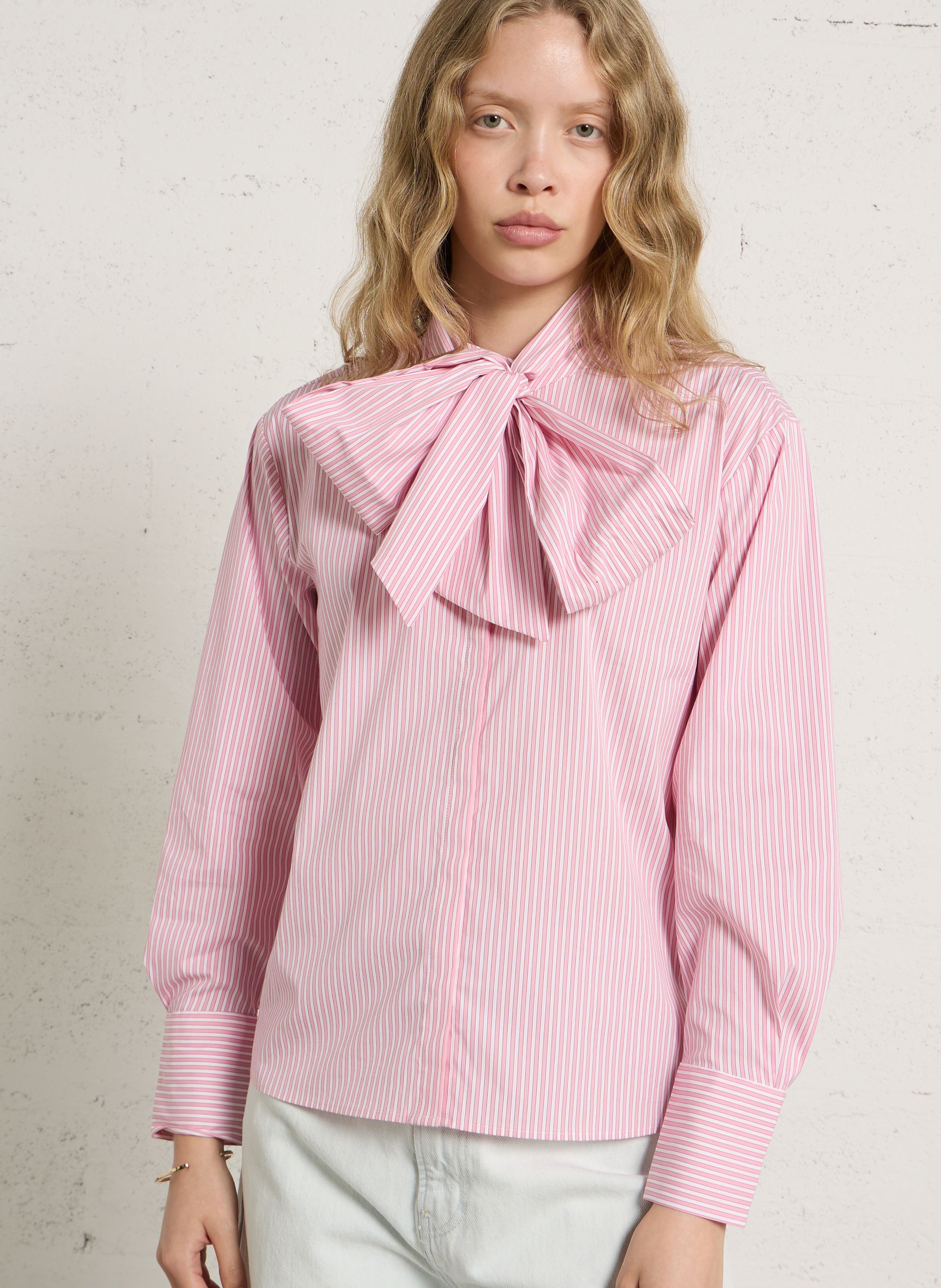 Gestreiftes Hemd mit Lavallière-Kragen MAISON 123