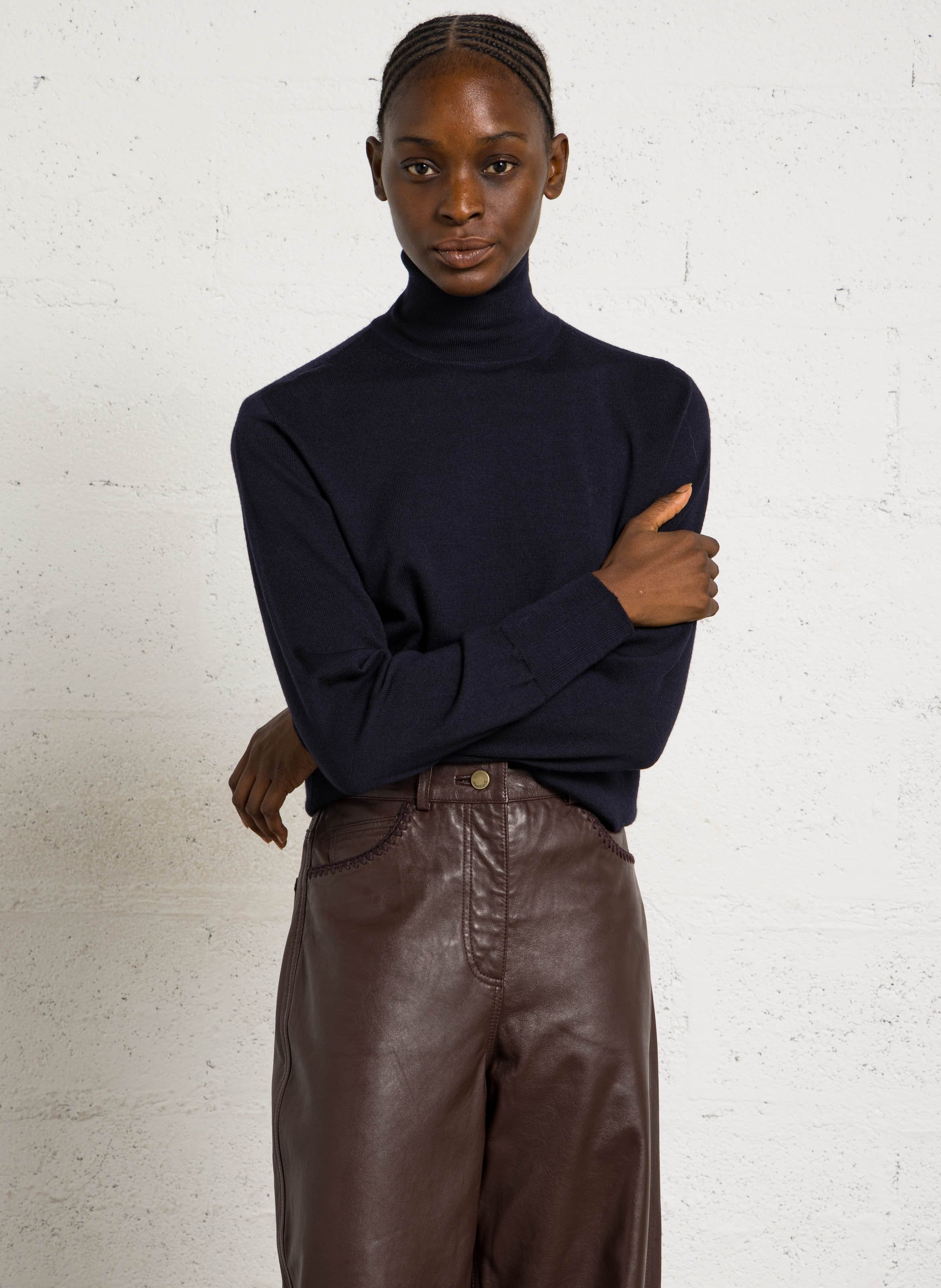 Gerader Pullover mit Rollkragen aus Wolle POMANDERE Blau