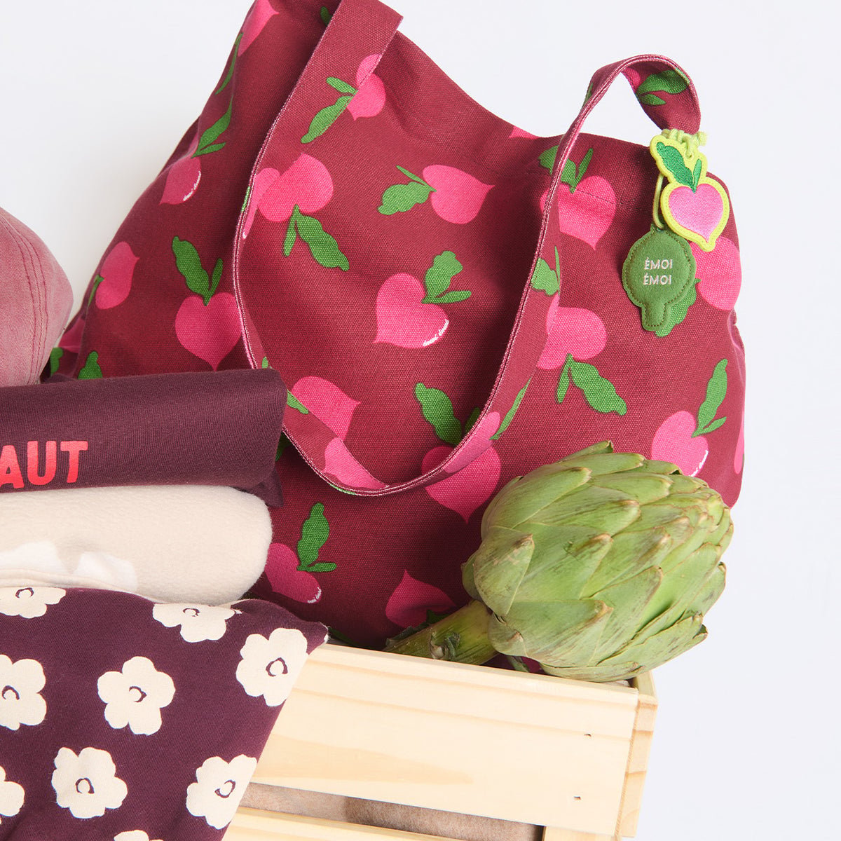 Radish Love Keyring EMOI EMOI Pink