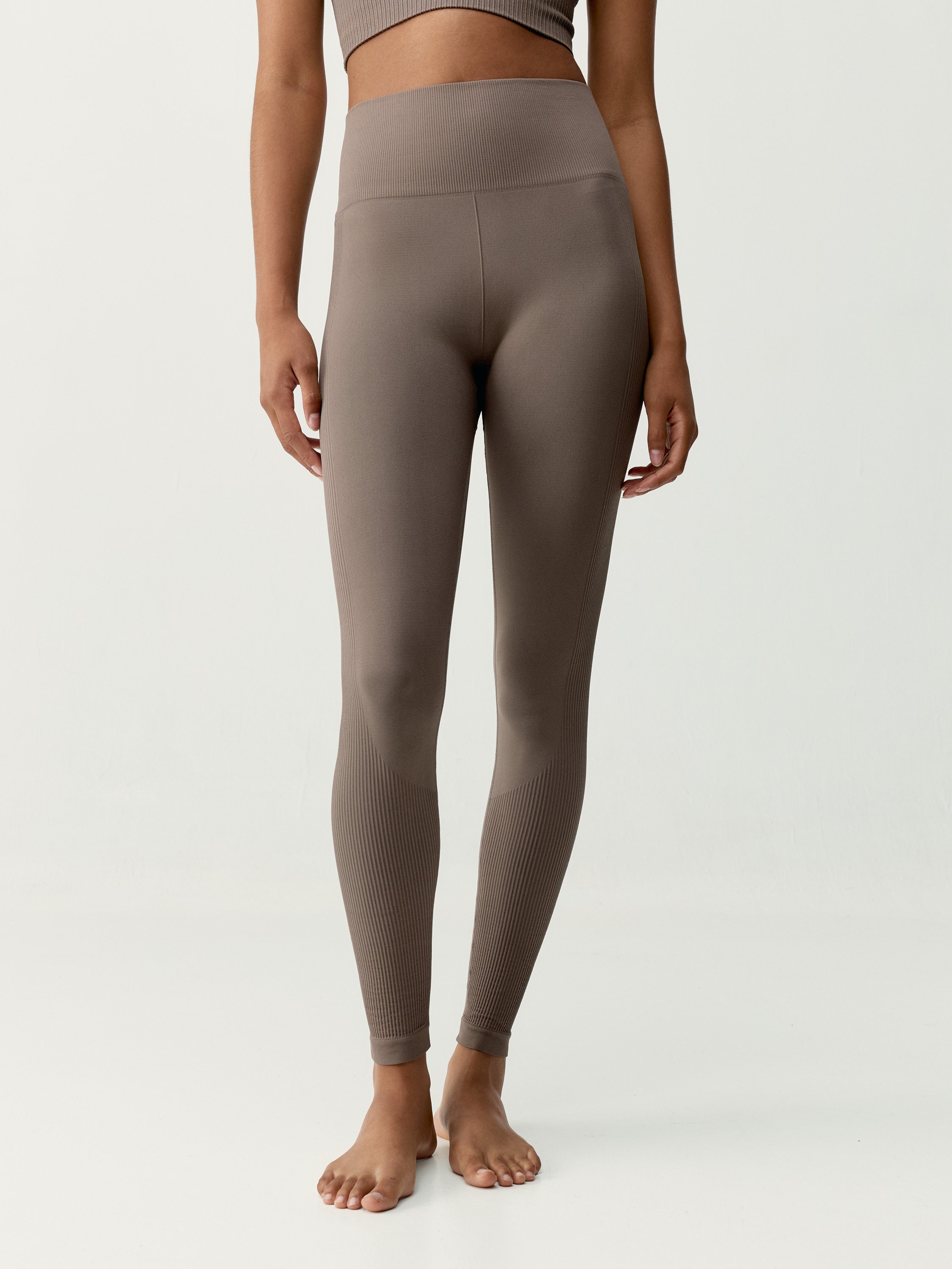 Seamless long sports leggings BORN LIVING YOGA Brown