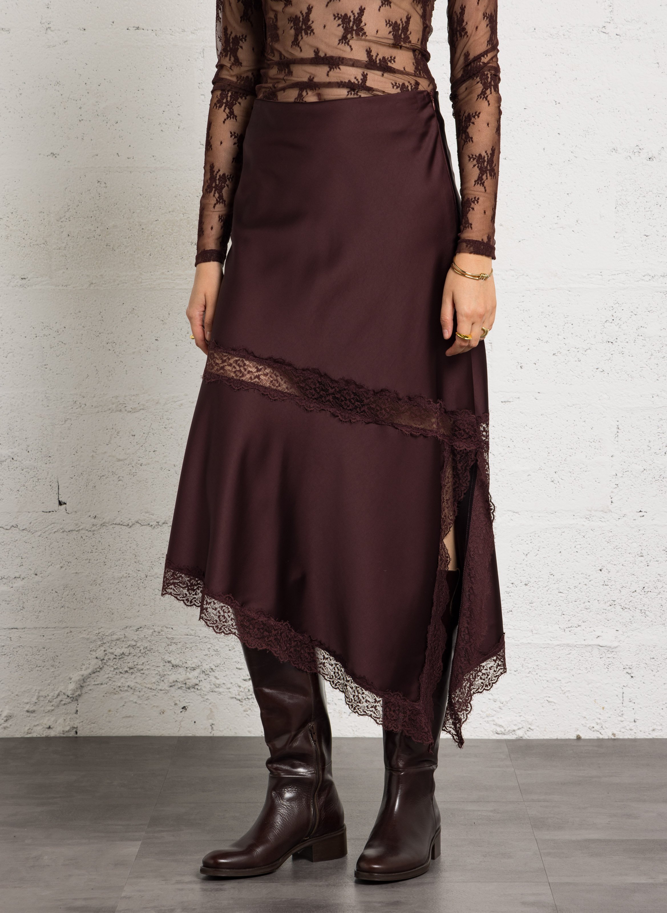 Asymmetrische midi-rok met kant IMPERIAL Zwart