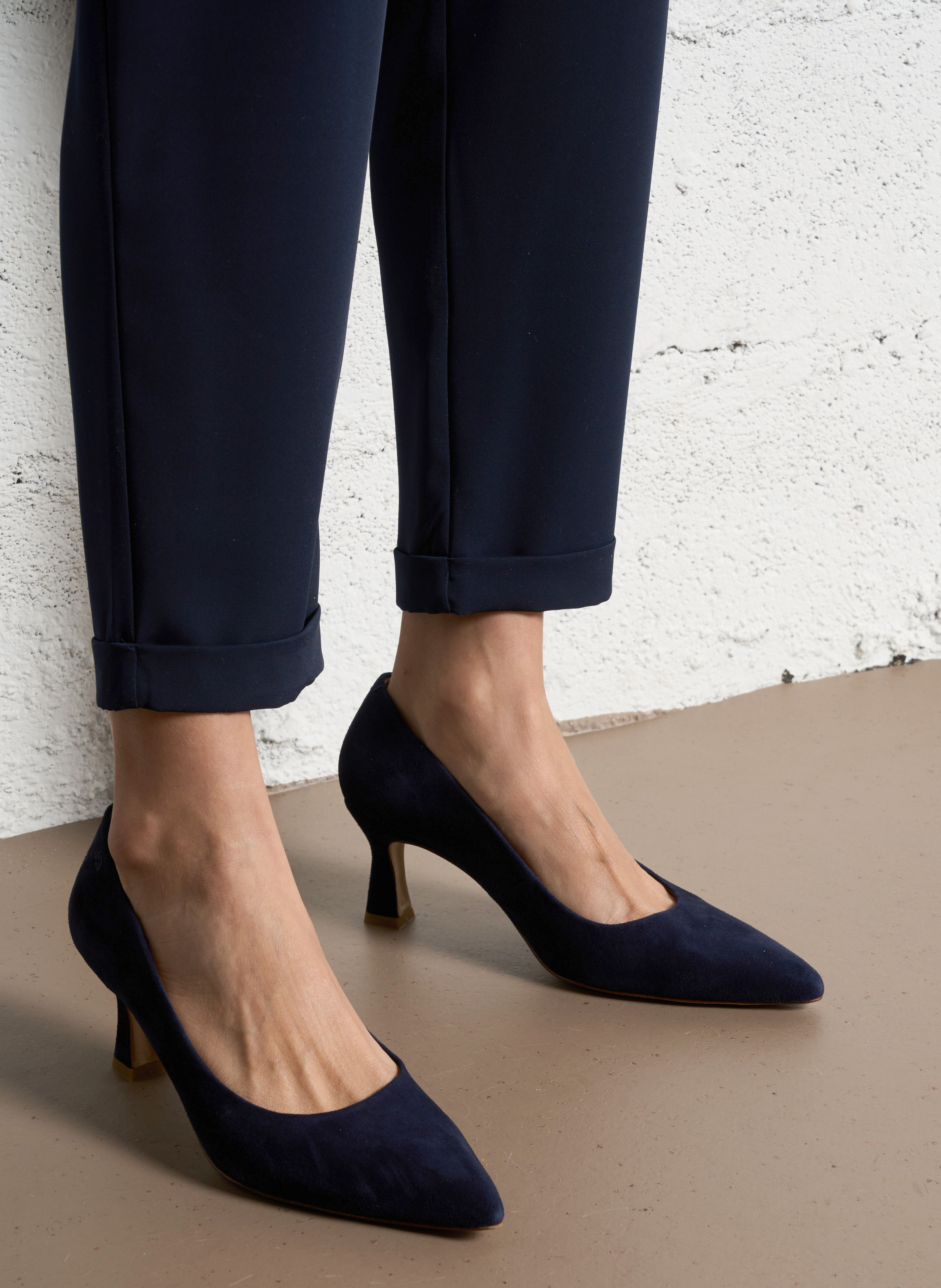 Suede pump with leather heel JB MARTIN Blue