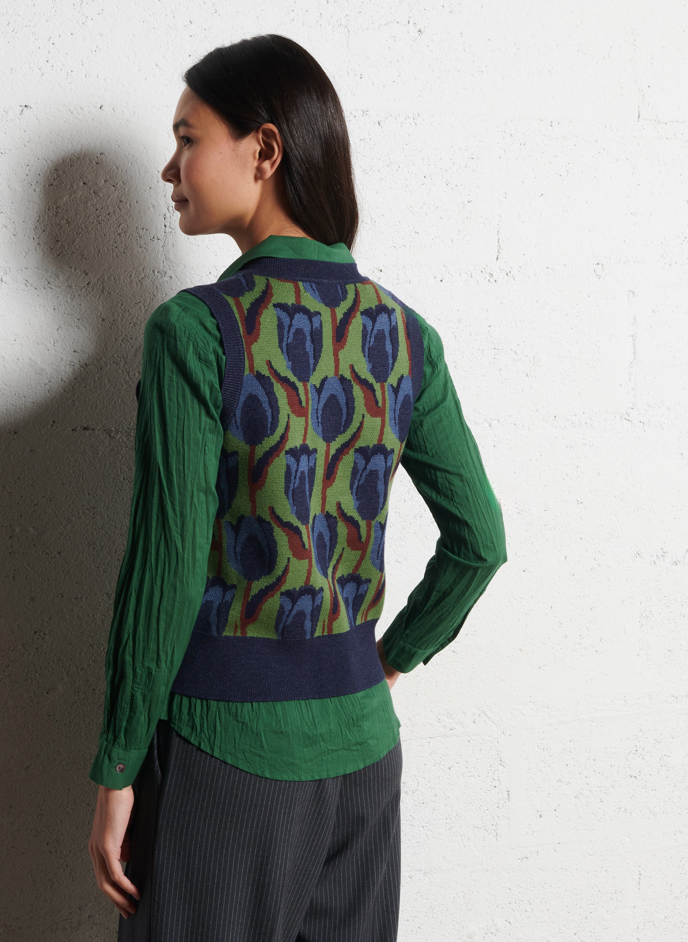 Pull sans manches col v à motifs tulipes NICE THINGS Vert