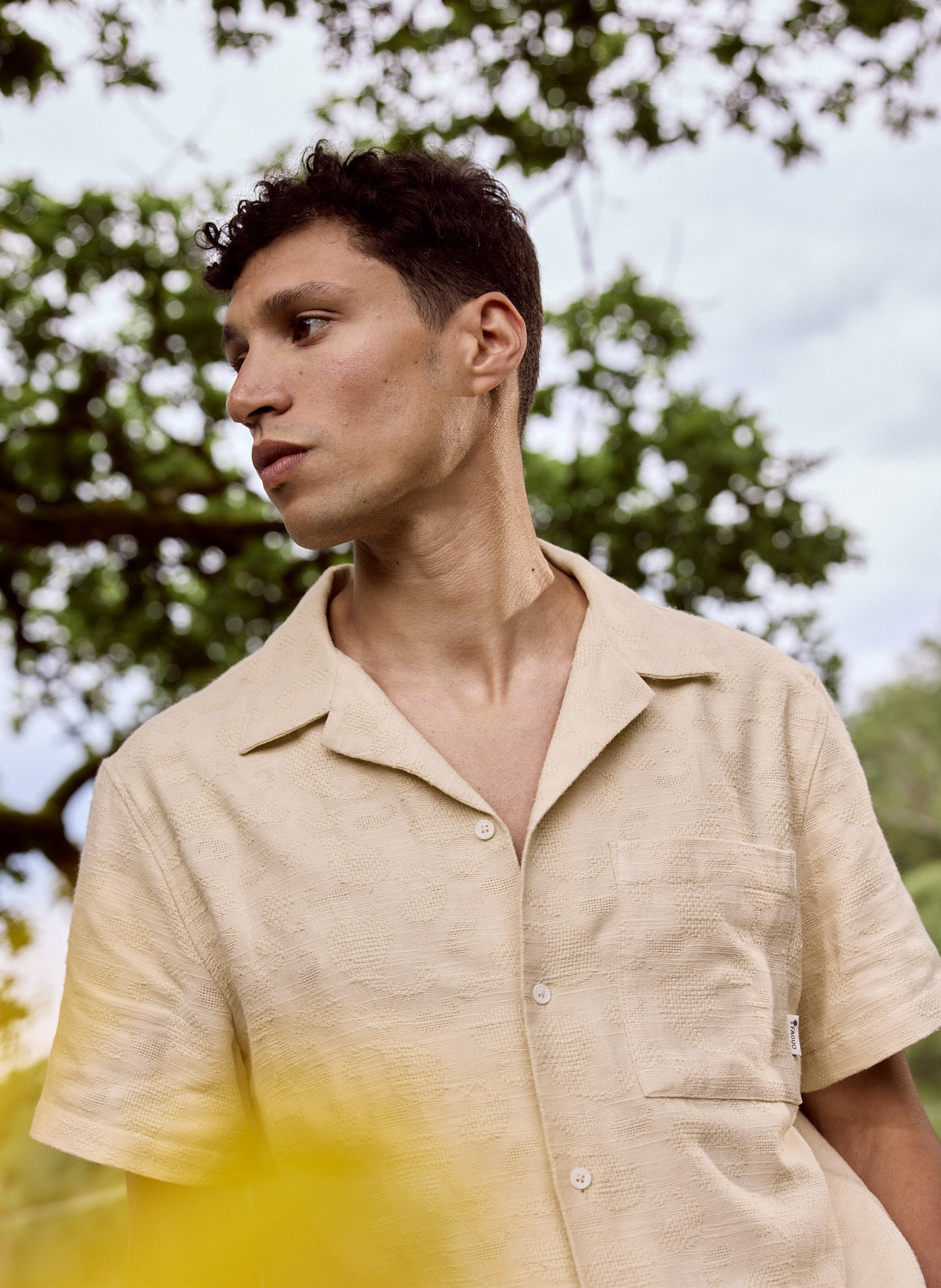 Rechte blouse met korte mouwen in effen kleur. FAGUO Beige