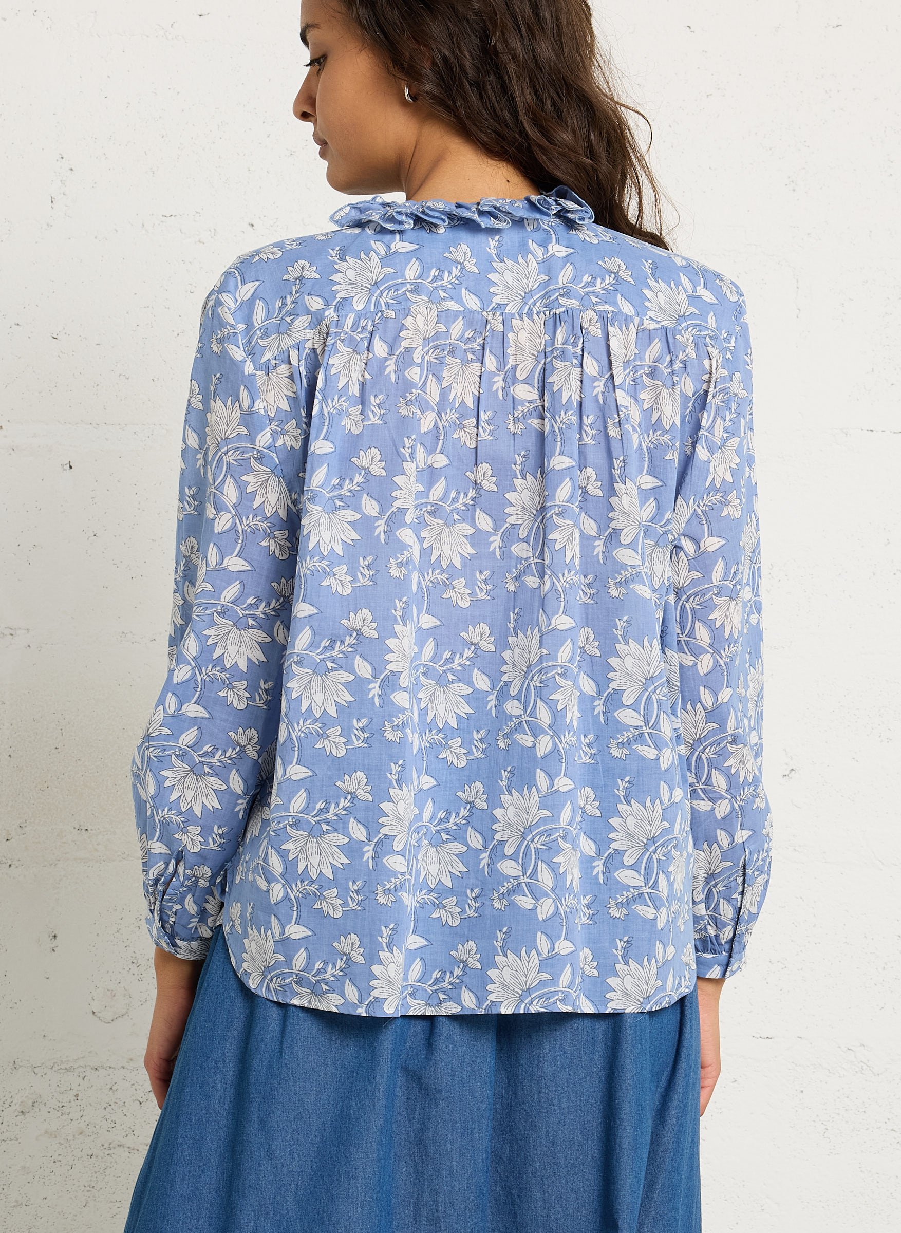 Blouse imprimée col victorien  BELLA JONES Bleu