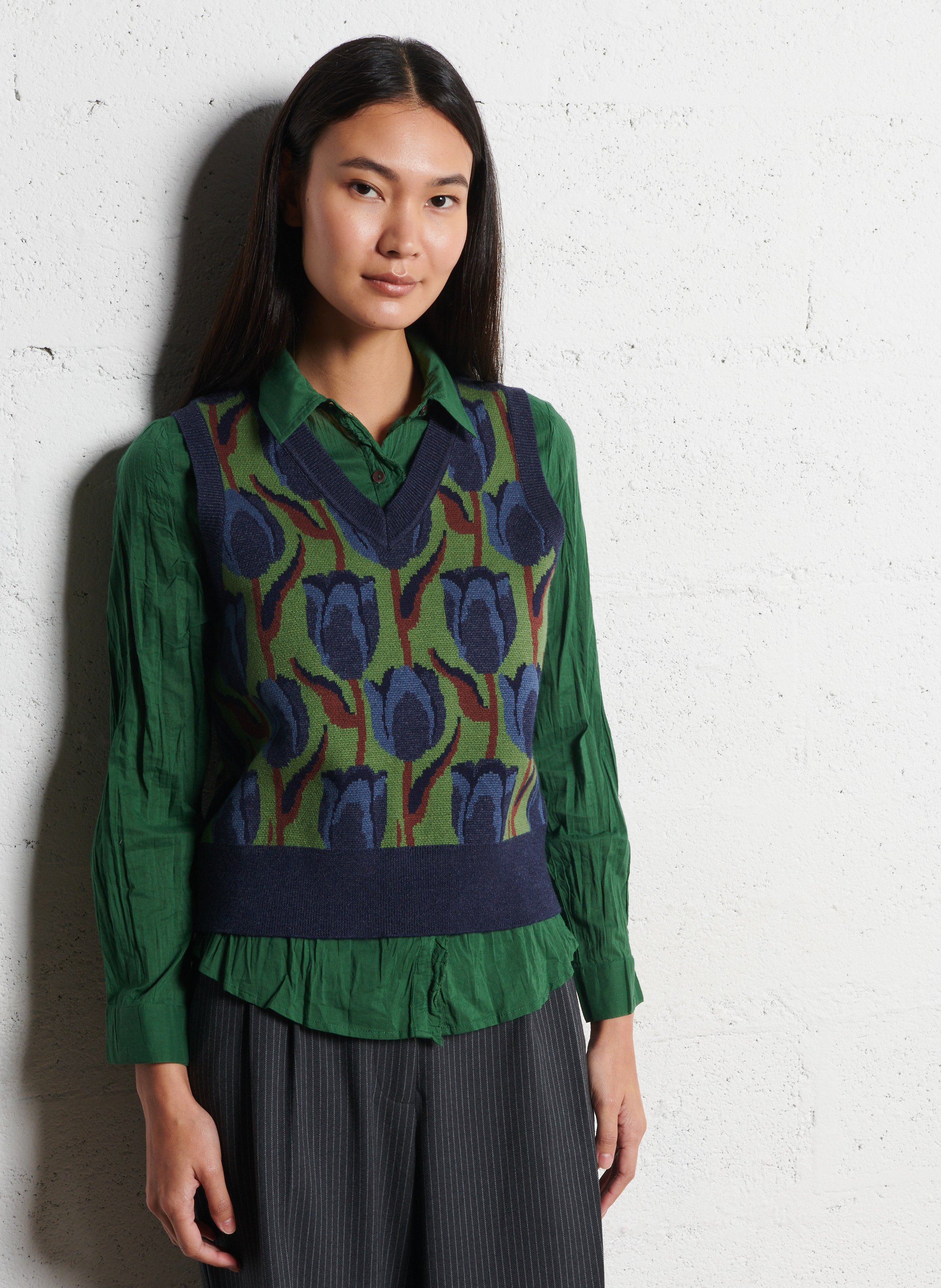 Pull sans manches col v à motifs tulipes NICE THINGS Vert