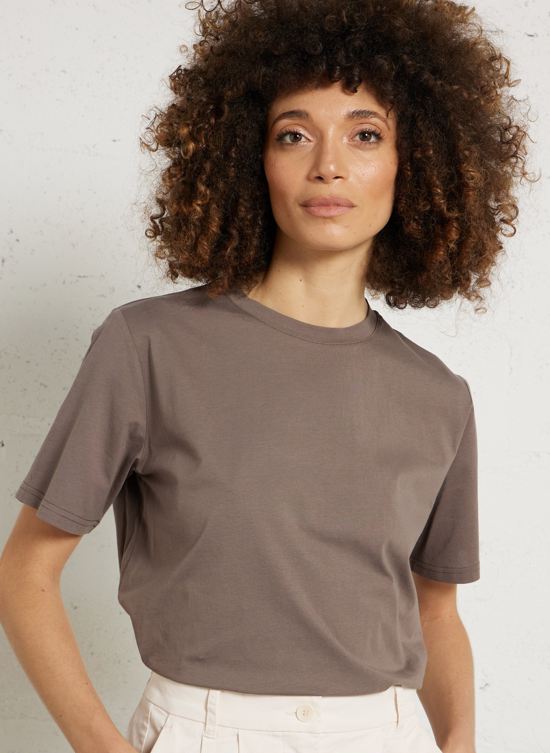 Gerade geschnittenes Rundhals-T-Shirt aus Baumwolle RUE DE TOKYO Beige