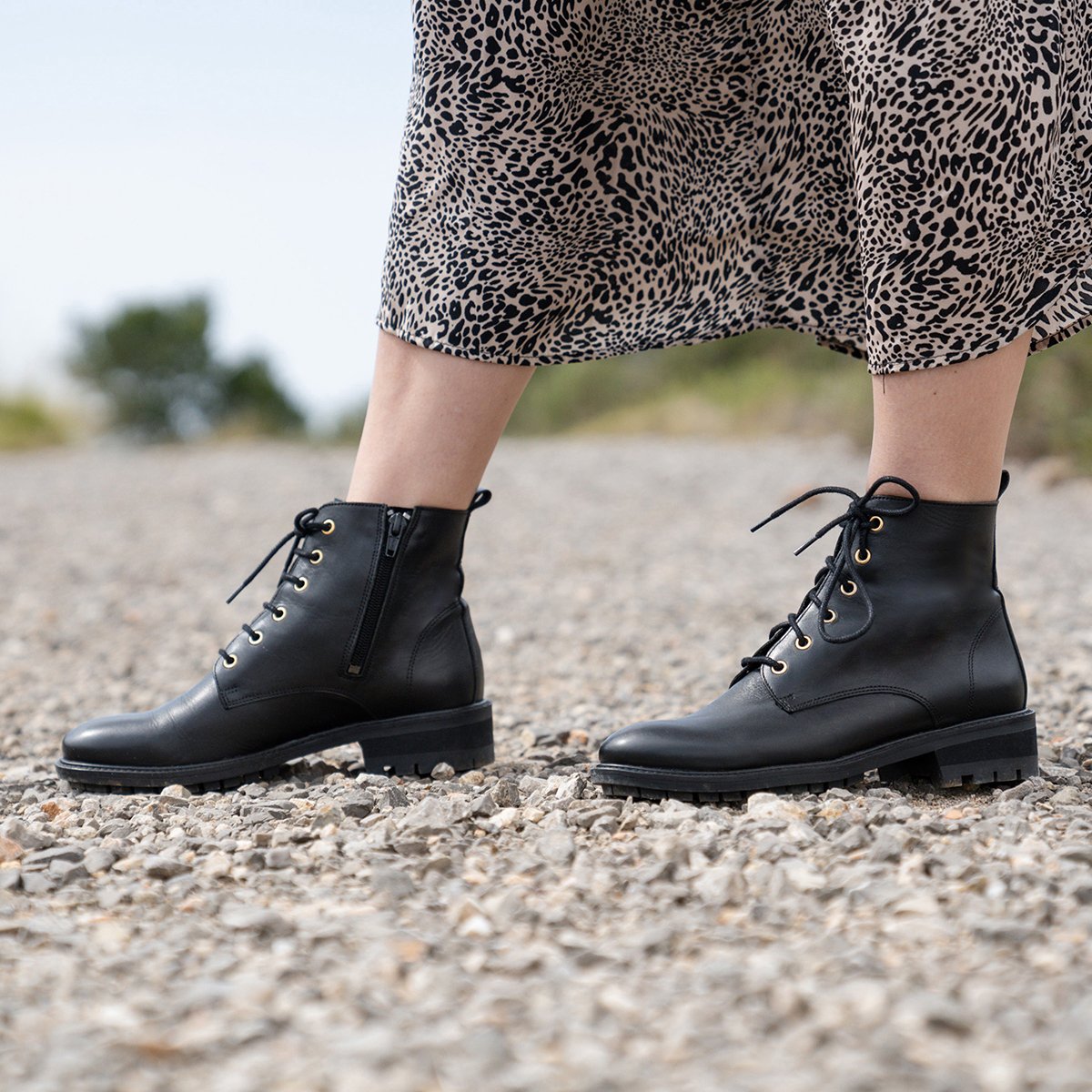 Lace-up flat leather mid-calf boots JULES & JENN Black