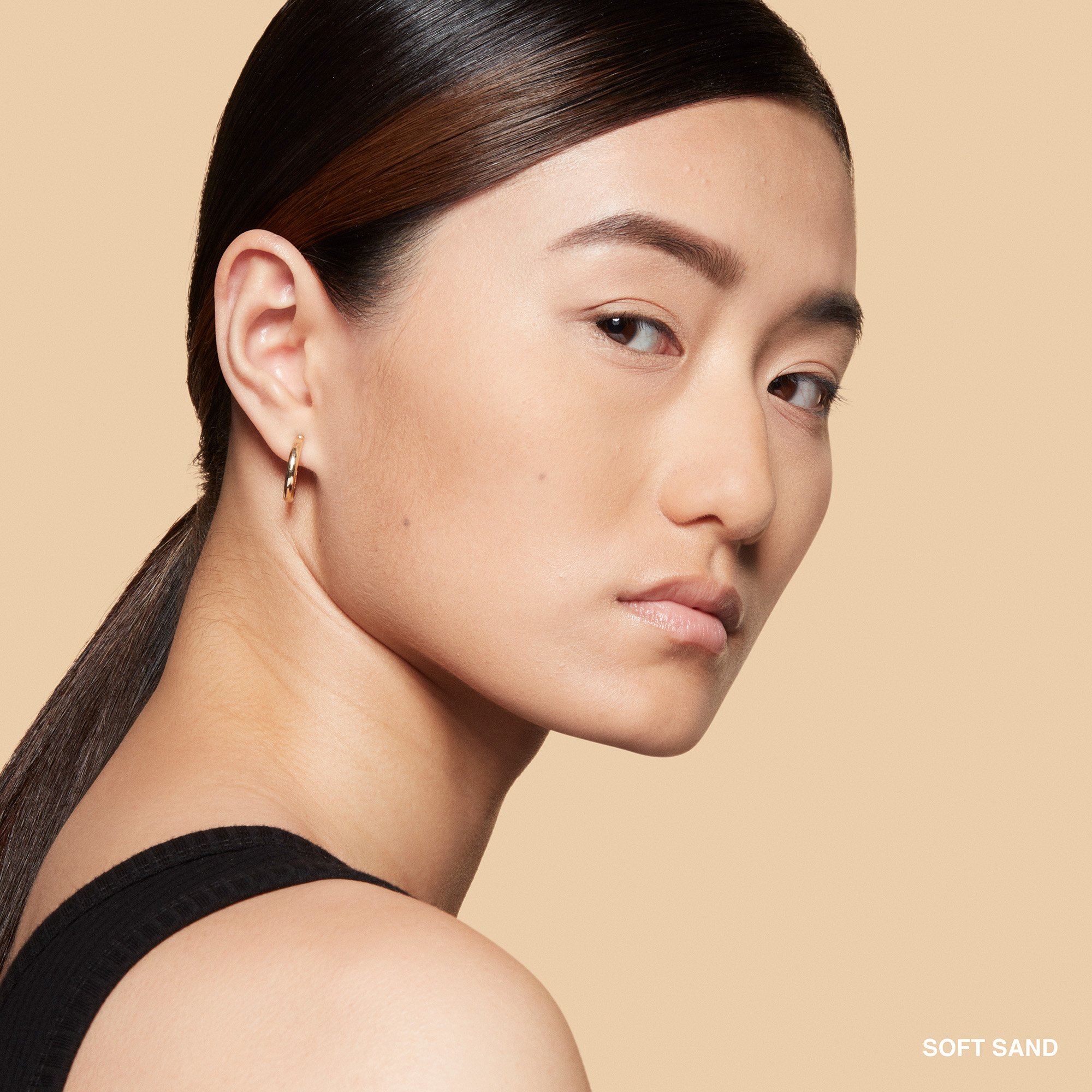 Sheer Finish Pressed Powder BOBBI BROWN Soft sand