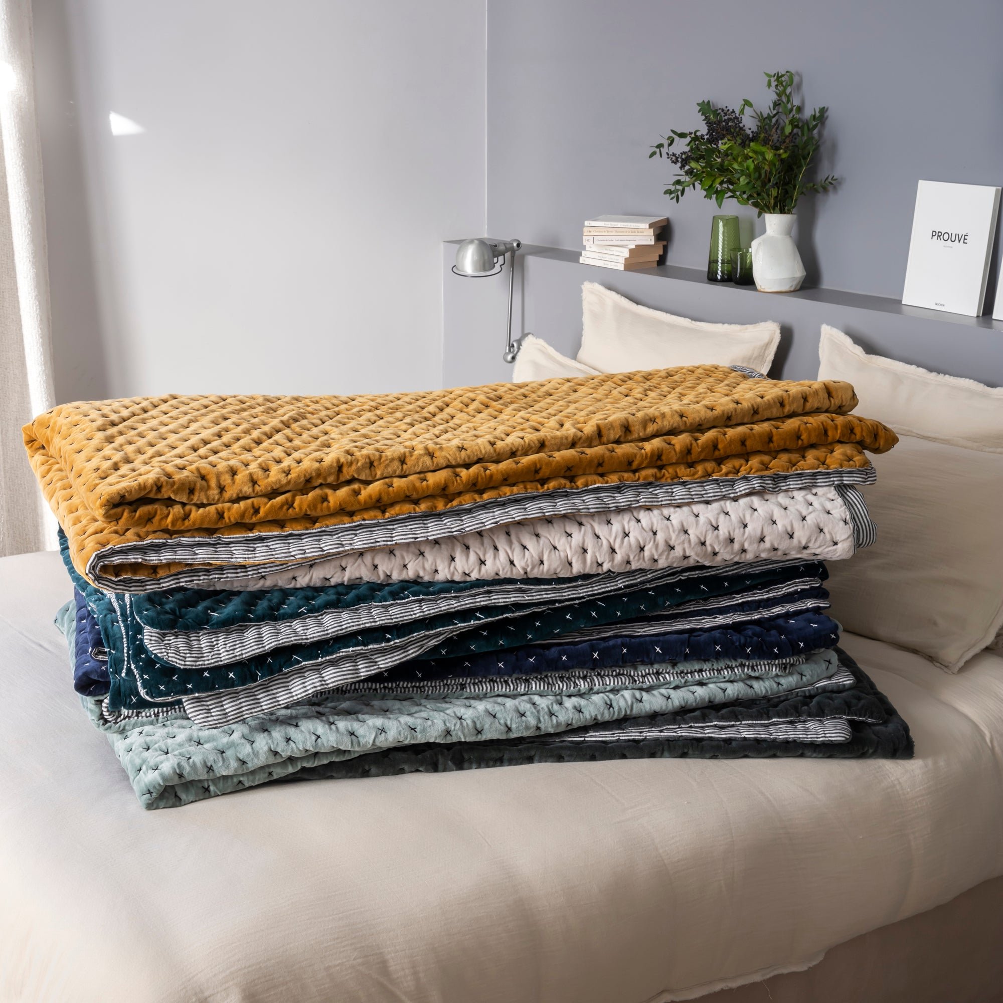 MALO - Quilted linen bedspread MADURA Grey