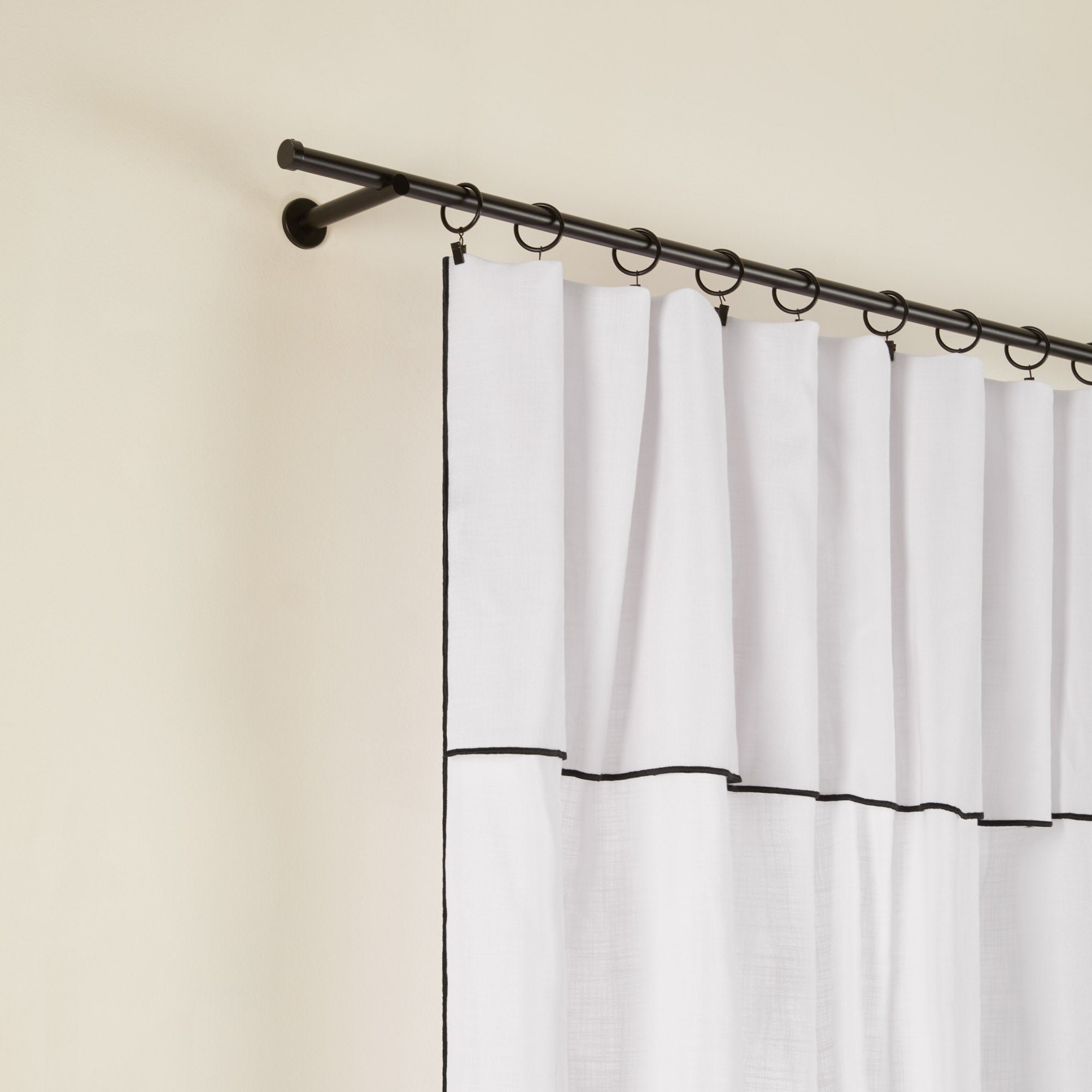 CARLINA NON FEU - Panel curtain MADURA White