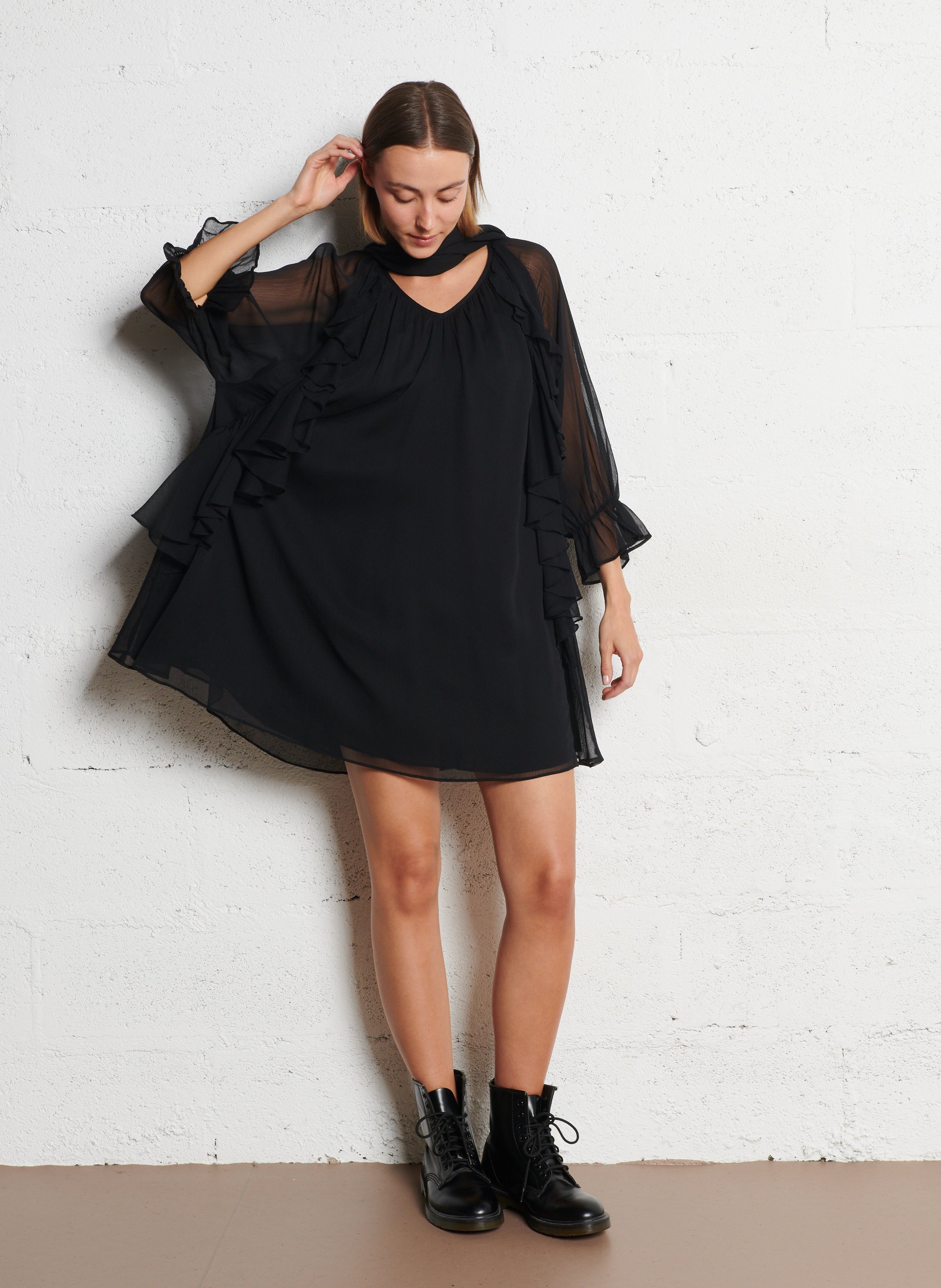 Kurzkleid aus Viskose-Mix IKKS Schwarz