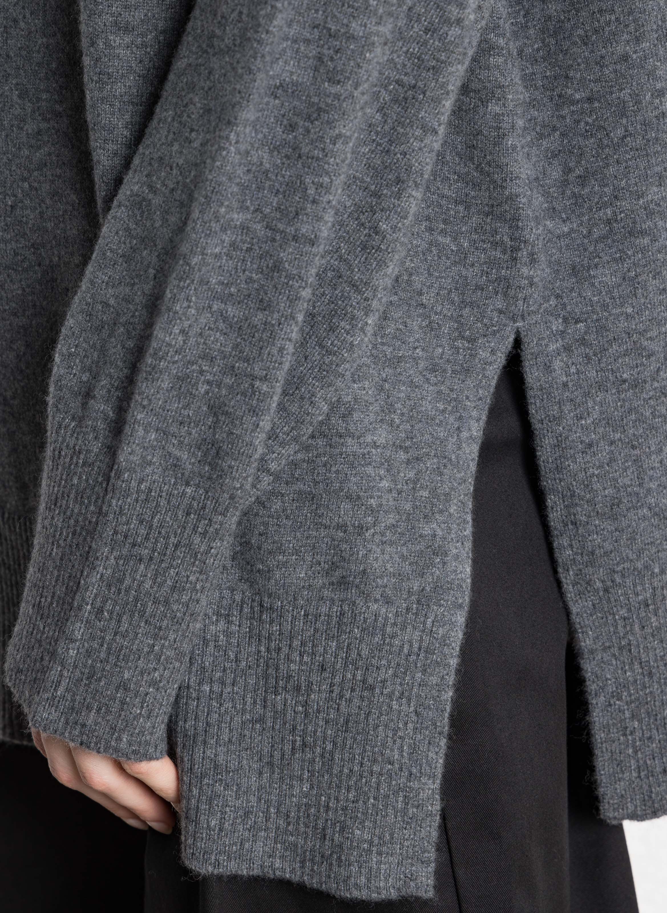 Oversized coltrui van merinowol RUE DE TOKYO Grijs