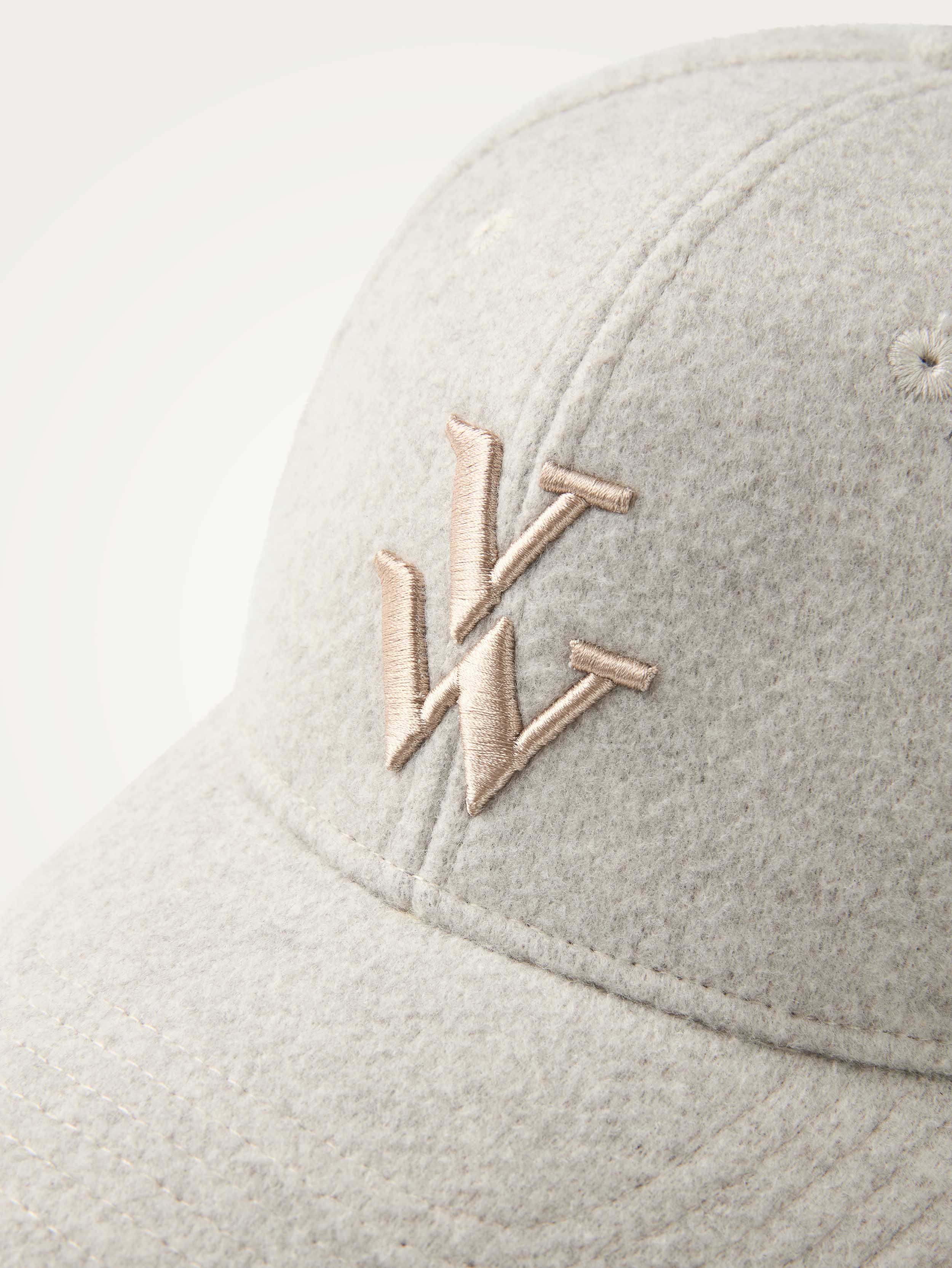 Felt cap VANESSA WU Beige