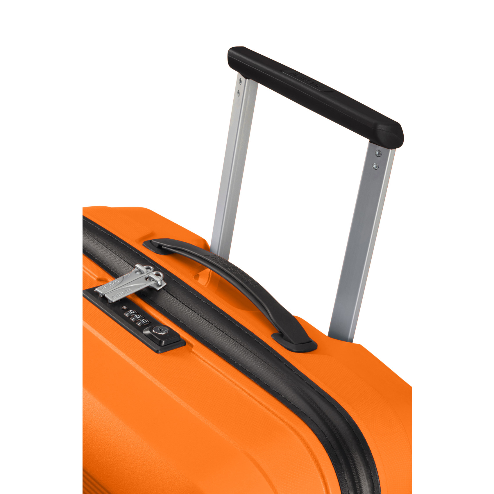 Airconic 4-wheel suitcase size M AMERICAN TOURISTER Orange