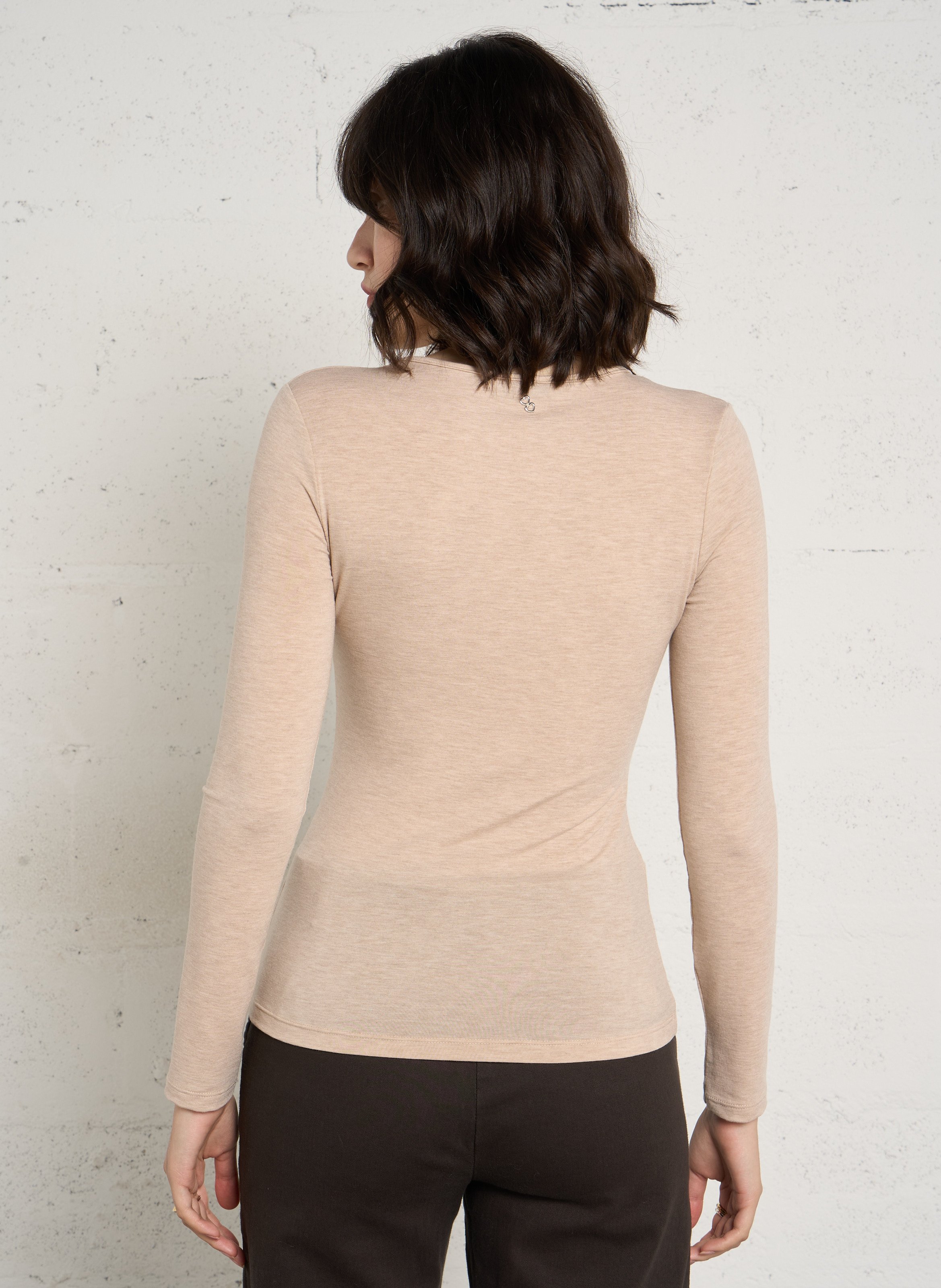Figurbetontes Langarm-T-Shirt mit Rundhalsausschnitt PLEASE Beige
