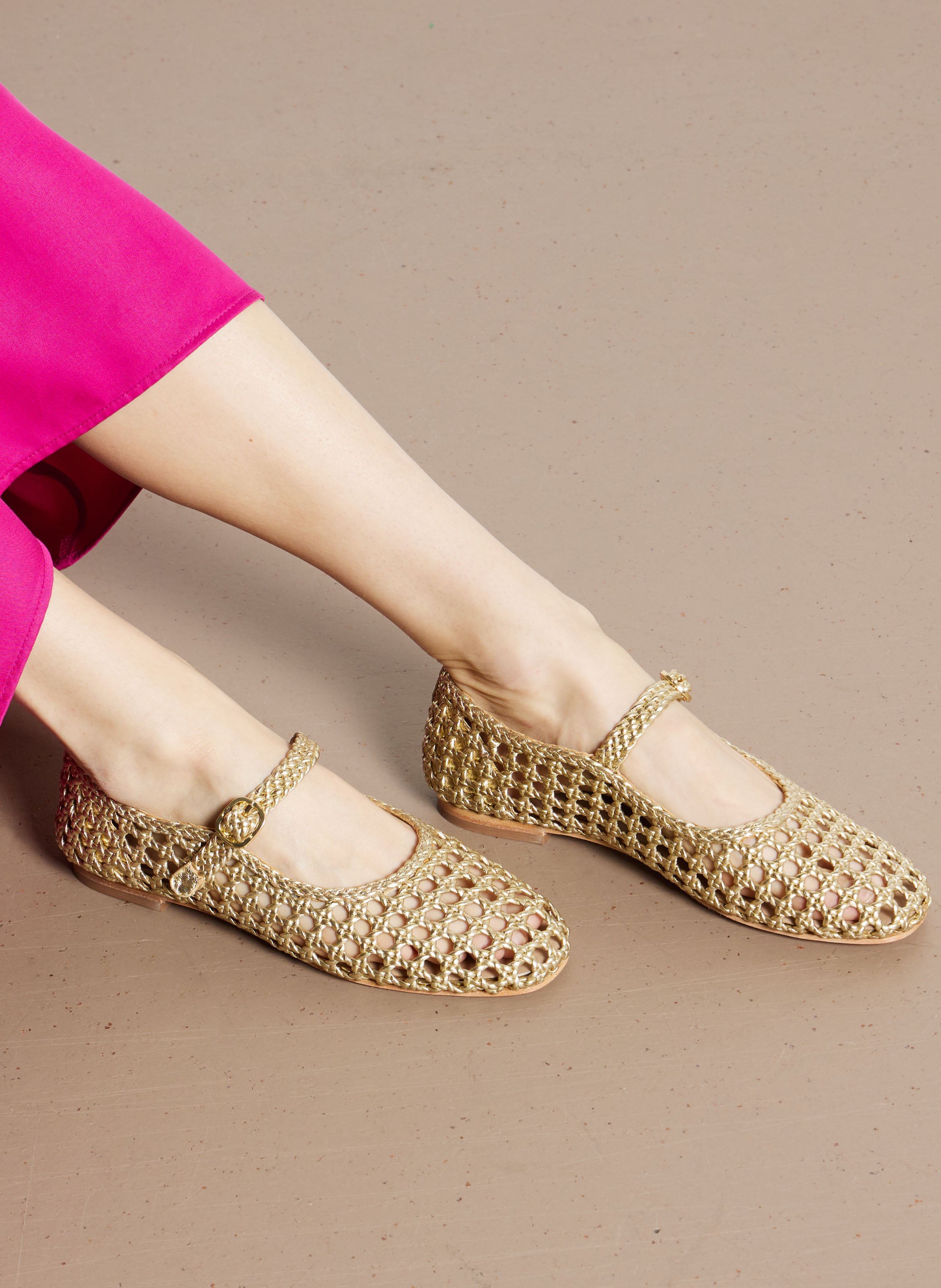 Fitted V-neck top - Look 1