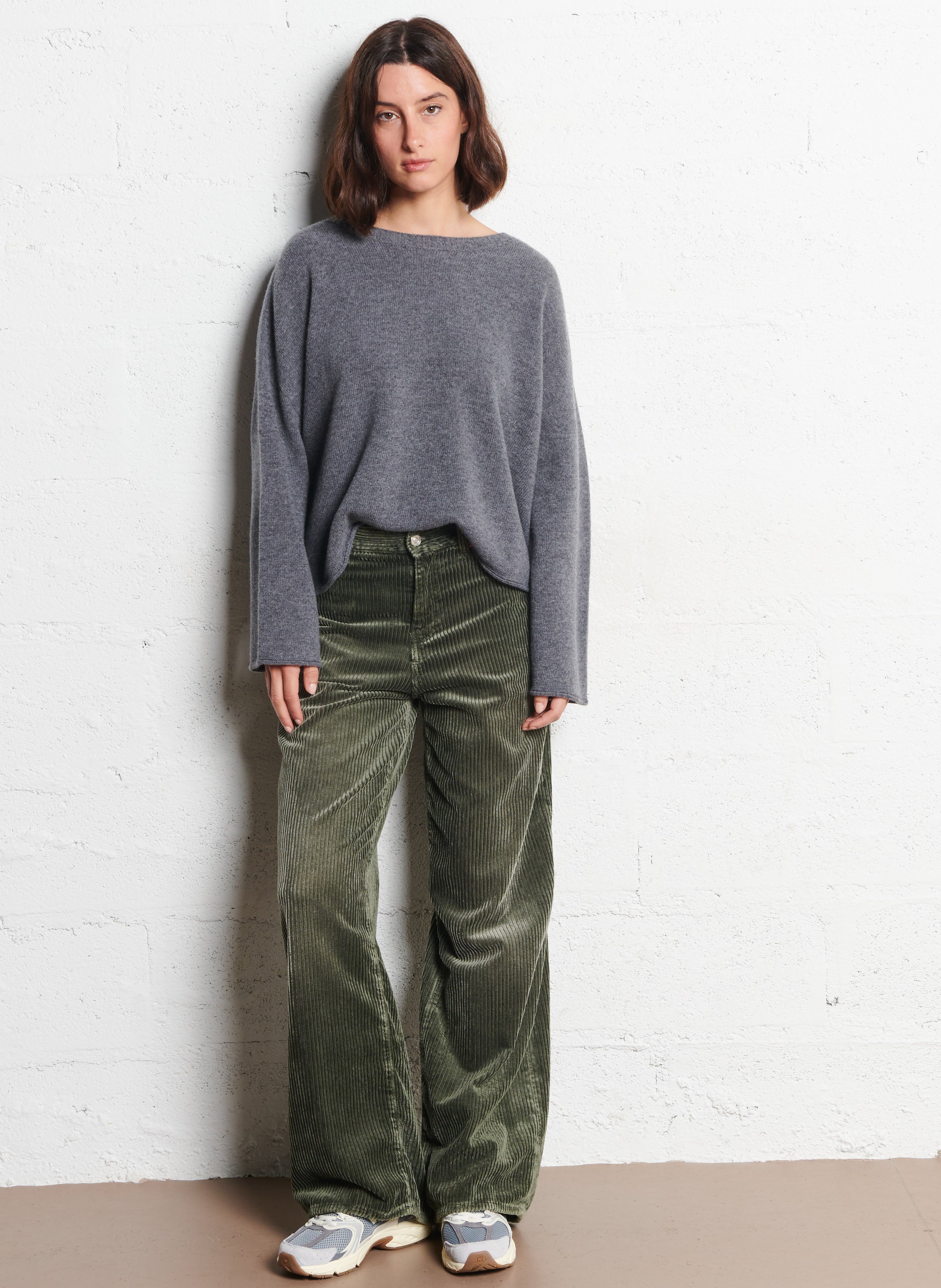 Loose-fit round-neck wool jumper HOD PARIS Grey