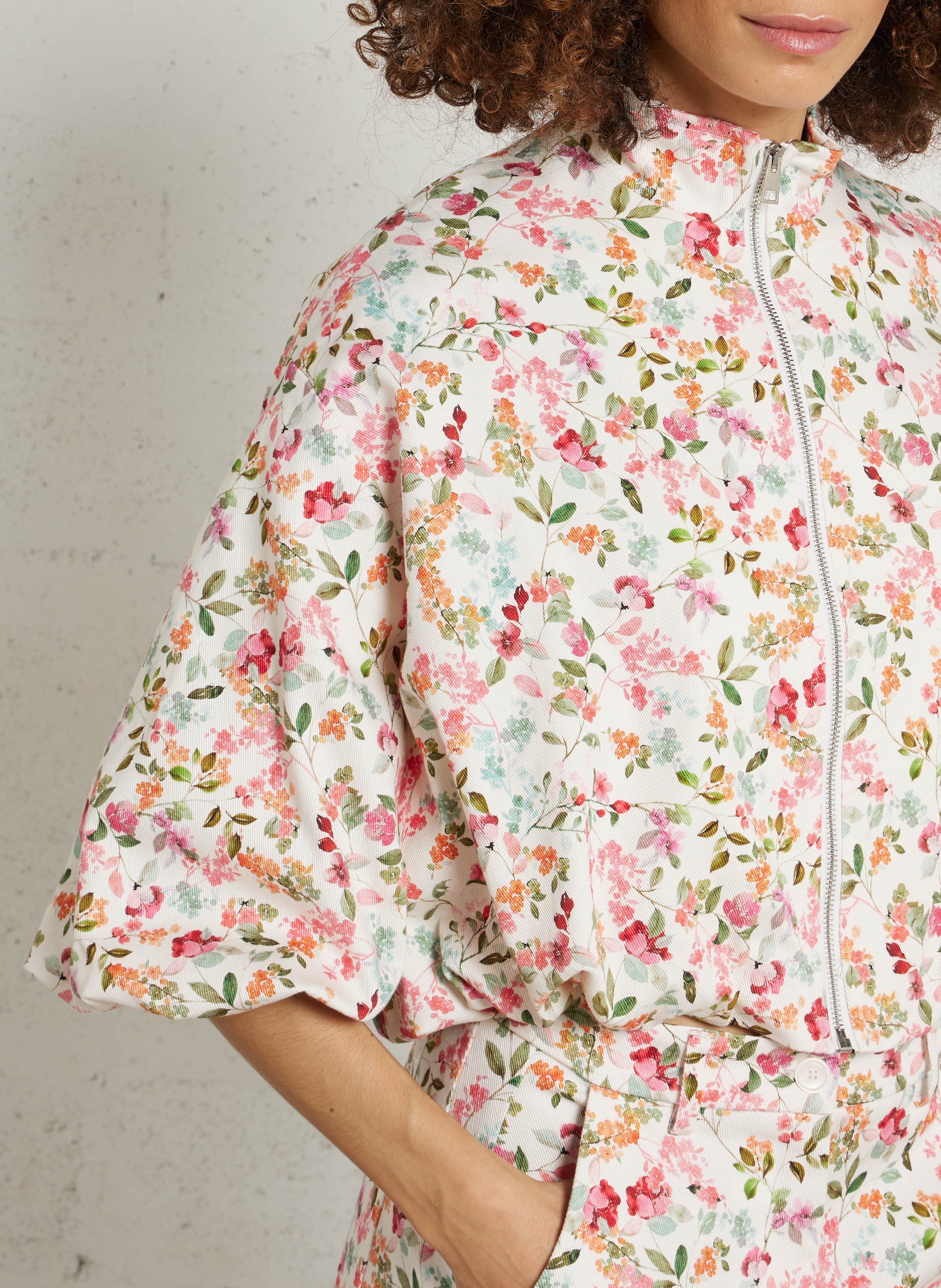 Oversize-Bomberjacke mit Stehkragen aus bedruckter Baumwollmischung IMPERIAL Beige