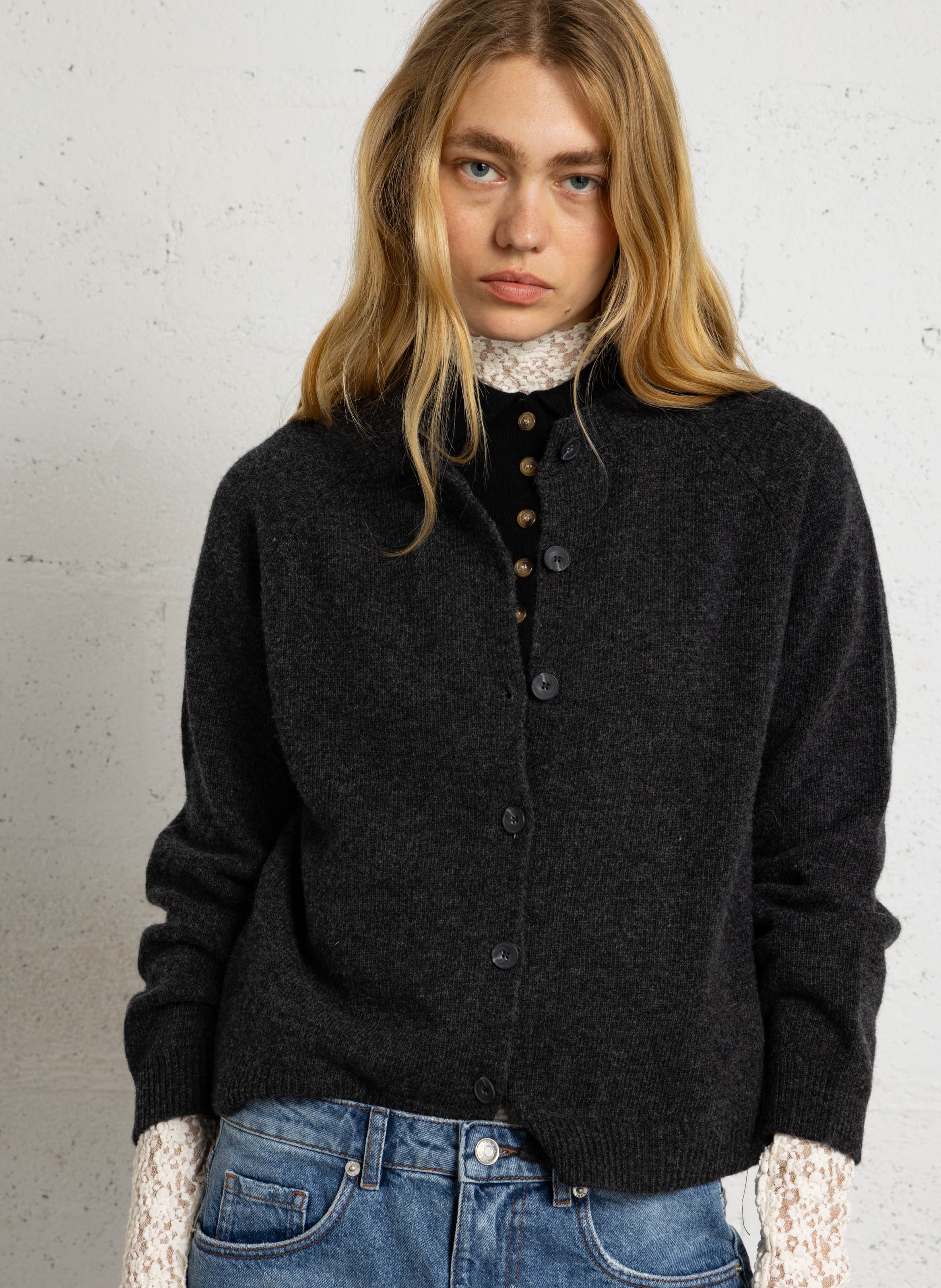 Straight round-neck merino wool cardigan SUZIE WINKLE Grey
