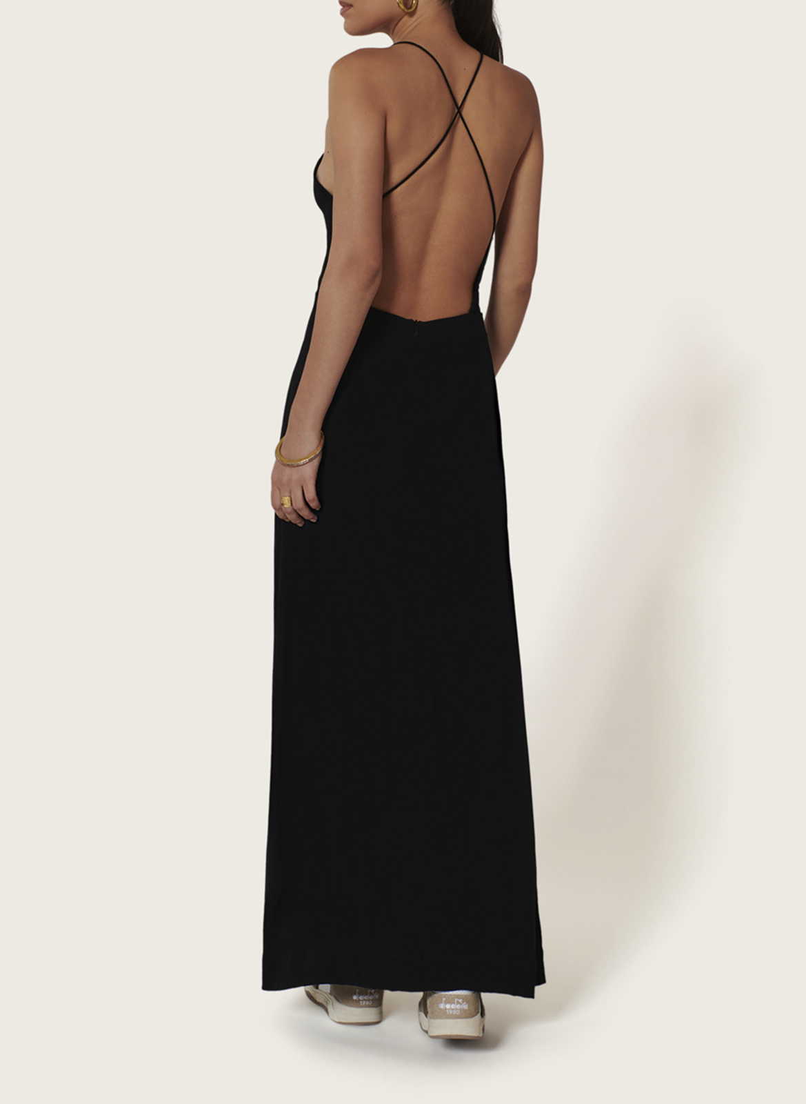 Lange jurk met V-hals KARMA KOMA Zwart