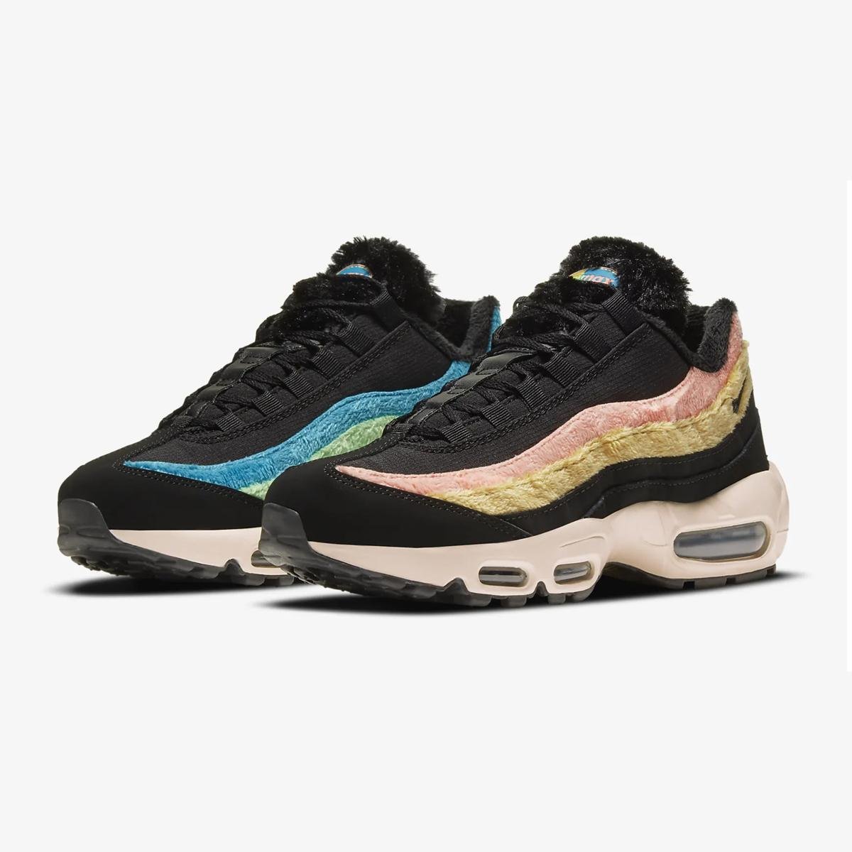 Low-top sneakers NIKE Black