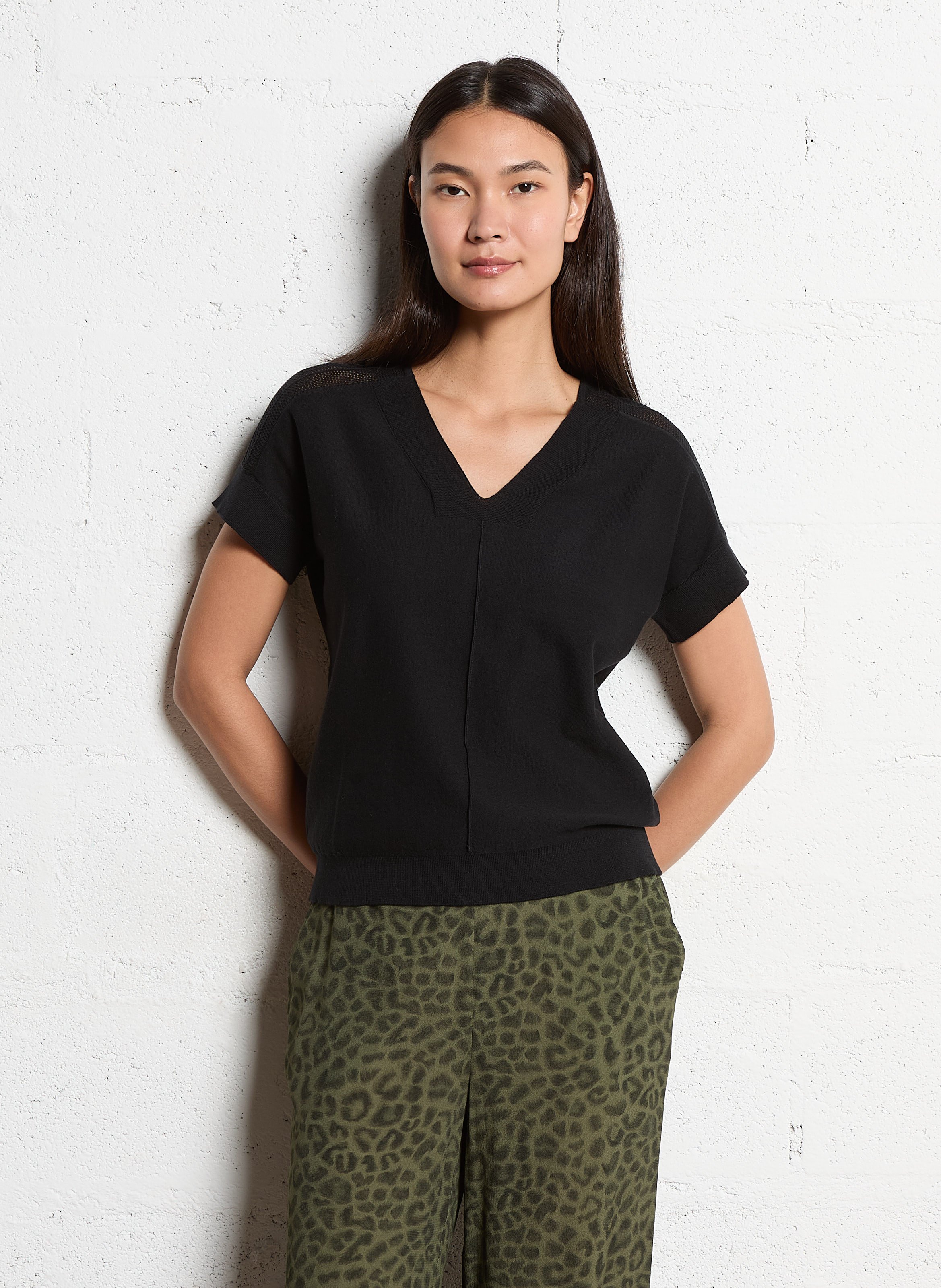 Pull col V manches courtes uni MAISON 123