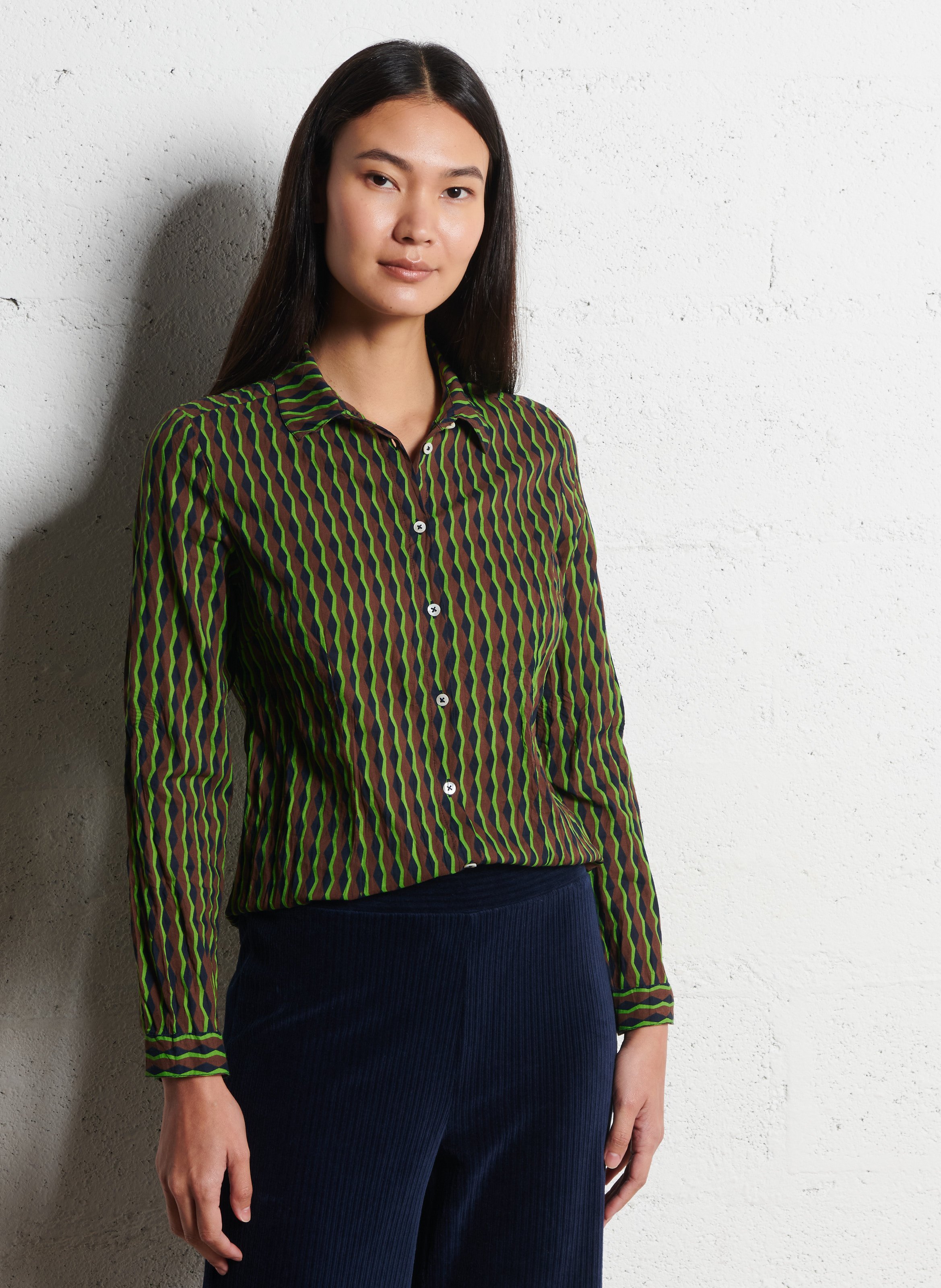 Chemise cintrée imprimé zigzag en coton froissé NICE THINGS Bleu