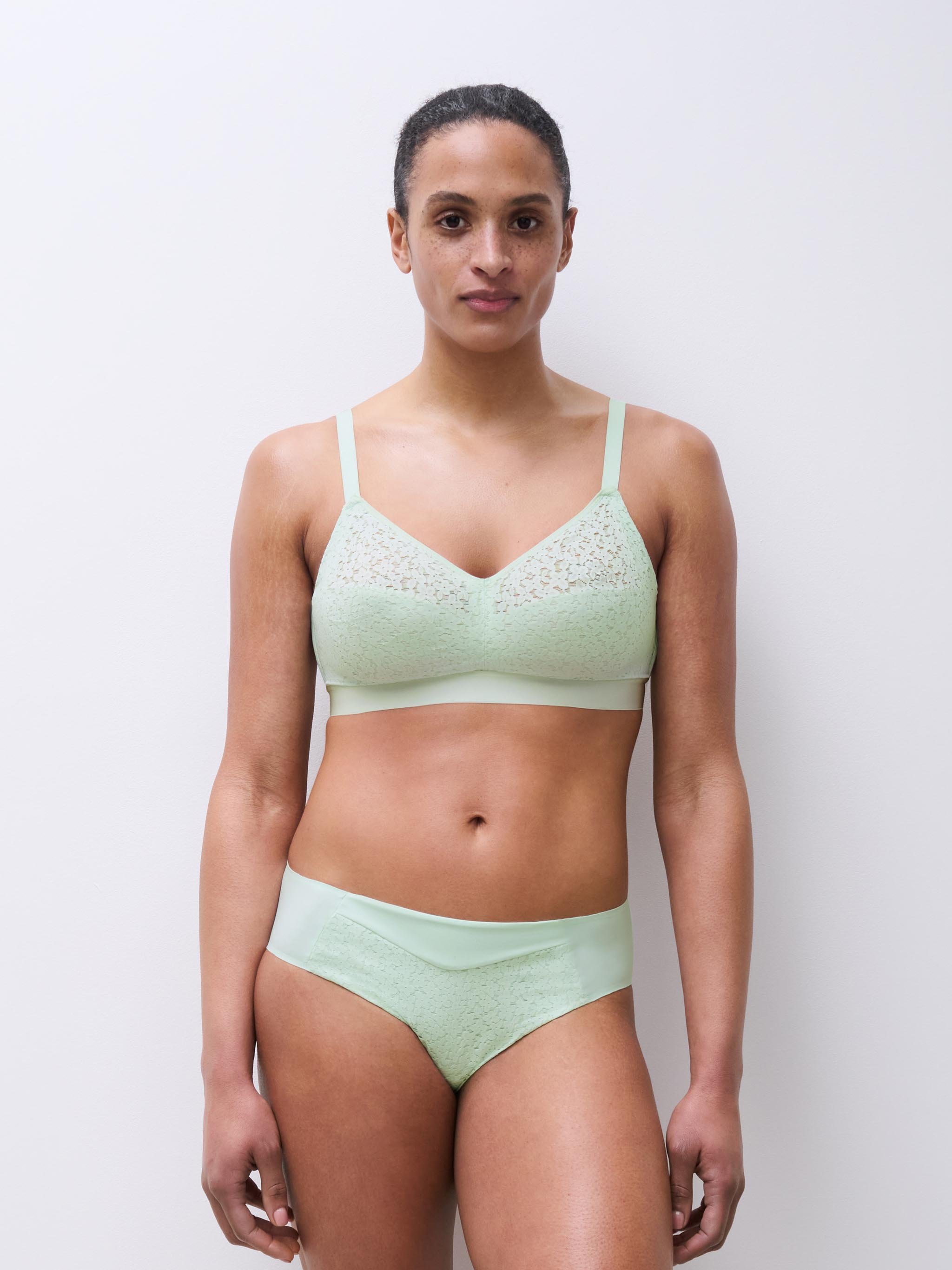 Non-wired support bra with cups CHANTELLE Green
