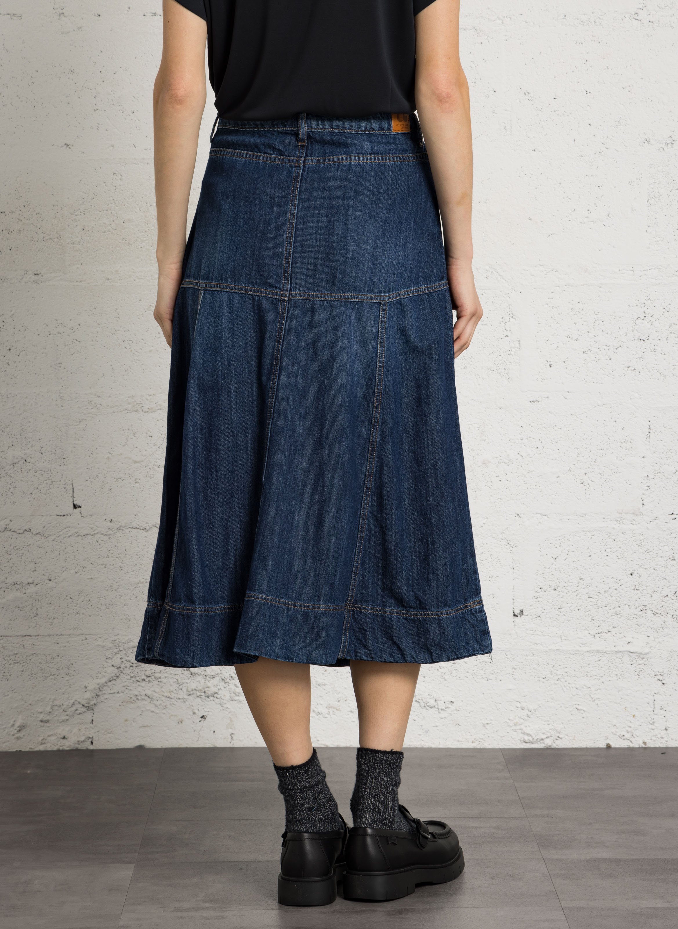 Uitlopende denim rok met skaterstijl. LE TEMPS DES CERISES Blauw