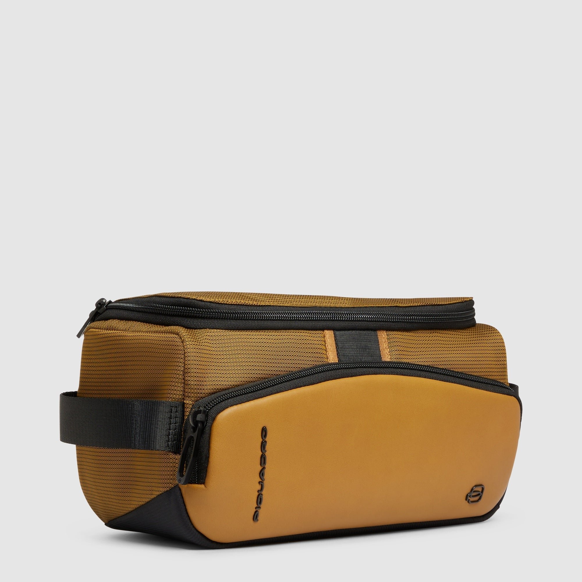 Toiletry bag made from bio-based material PIQUADRO Brown