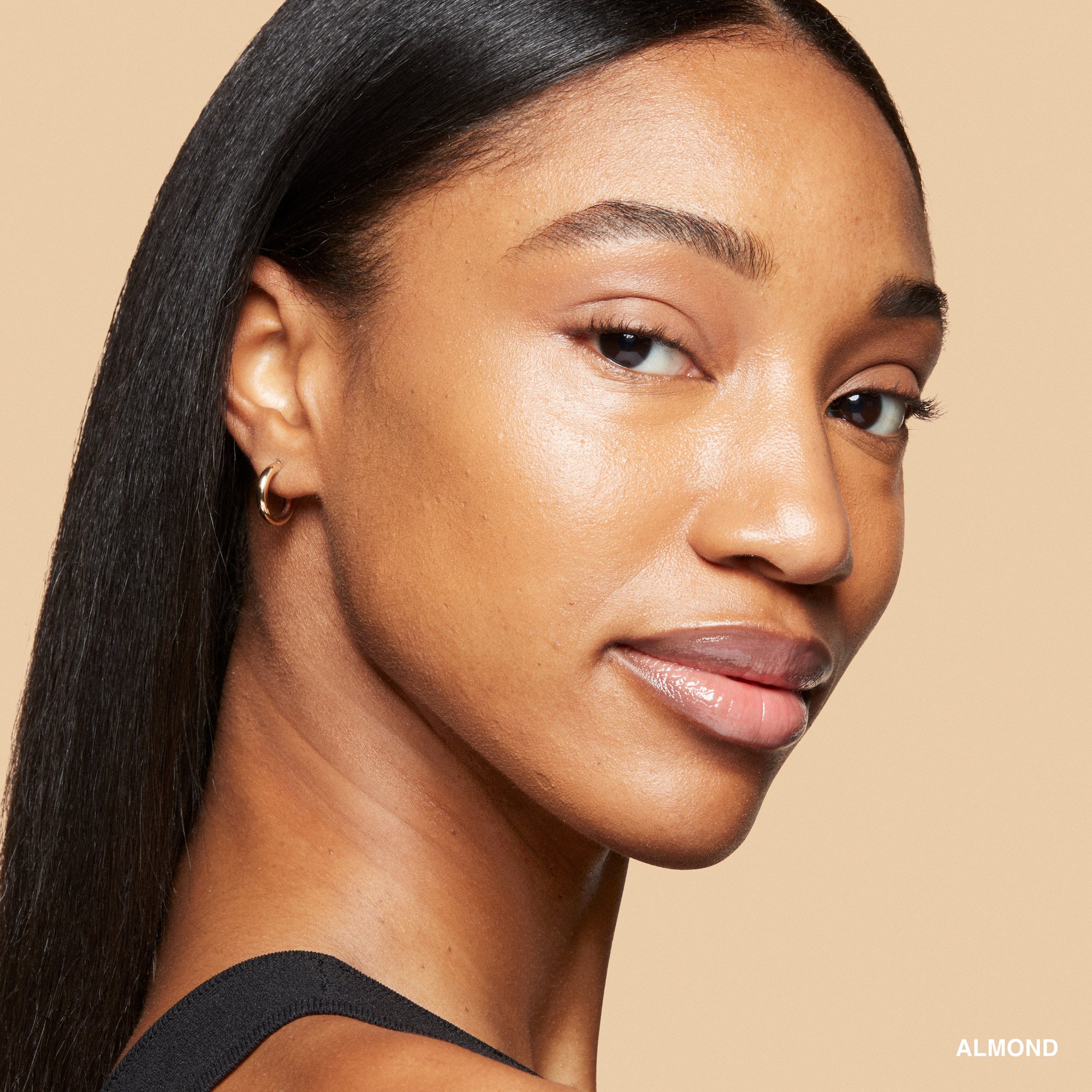 Skin Full Cover Concealer - Dark Circles BOBBI BROWN 18. almond