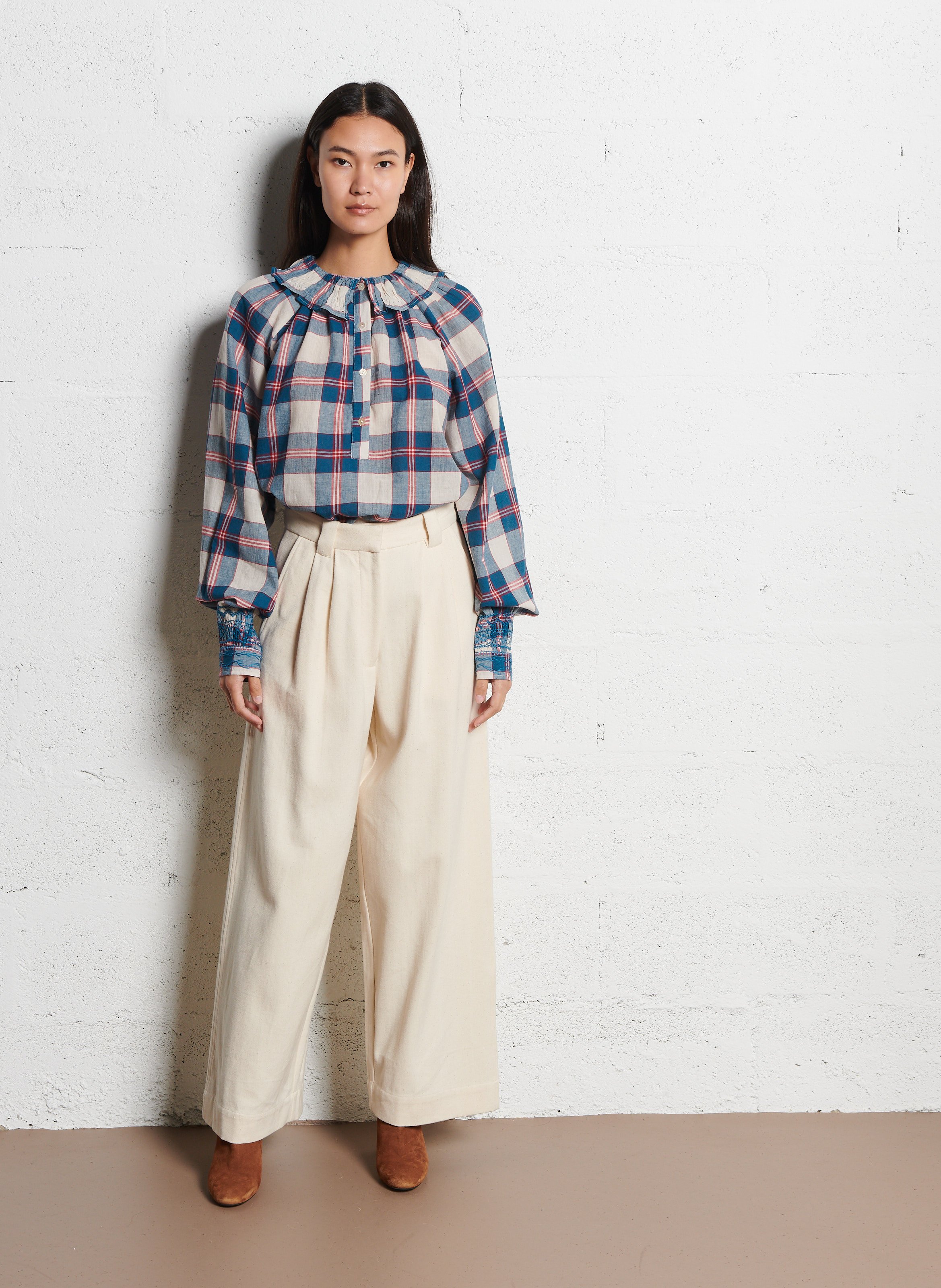 Rechte blouse met Peter Pan-kraag in ruitjespatroon V DE VINSTER Blauw