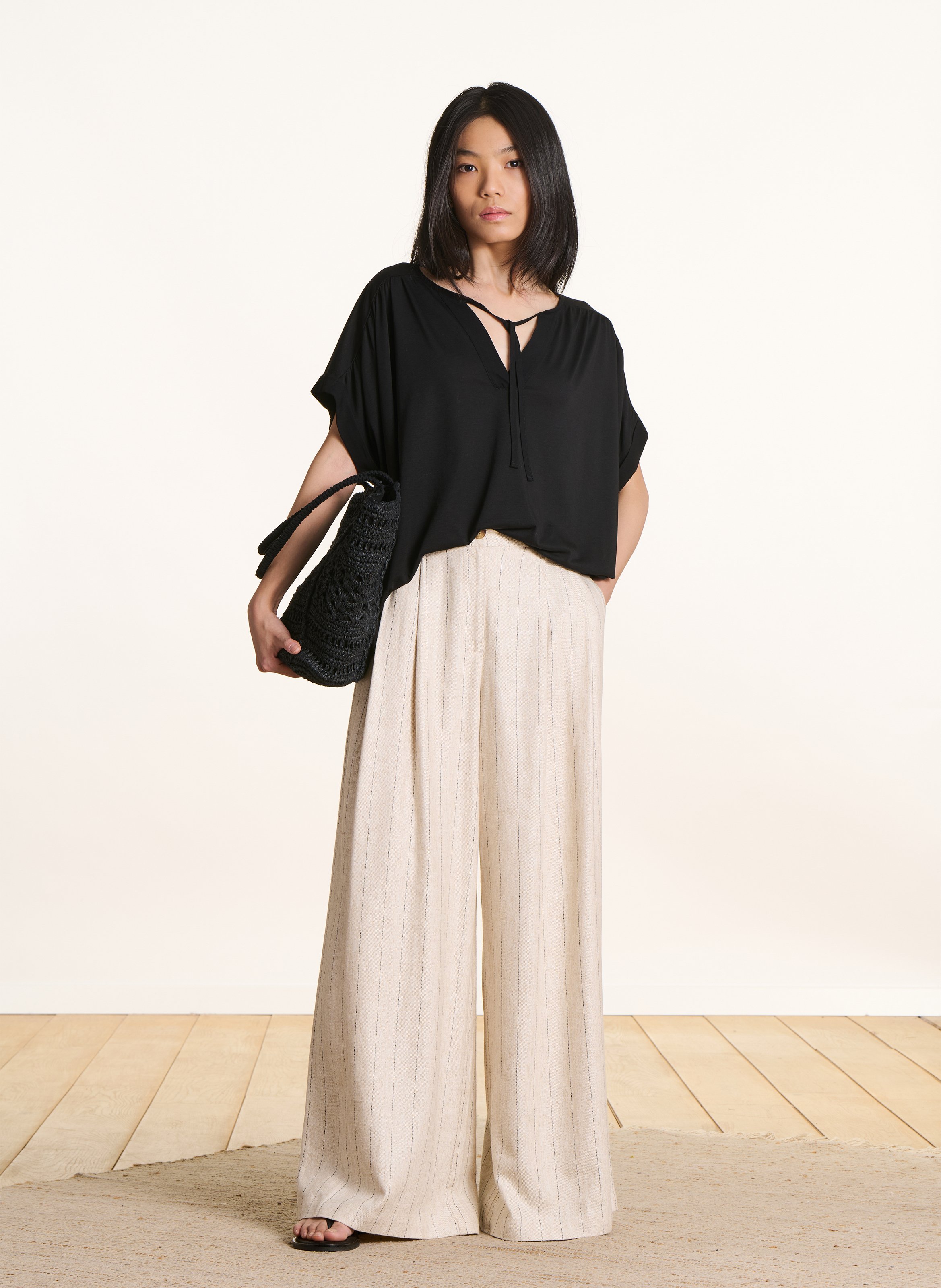 Oversized V-neck T-shirt LA FEE MARABOUTEE Black