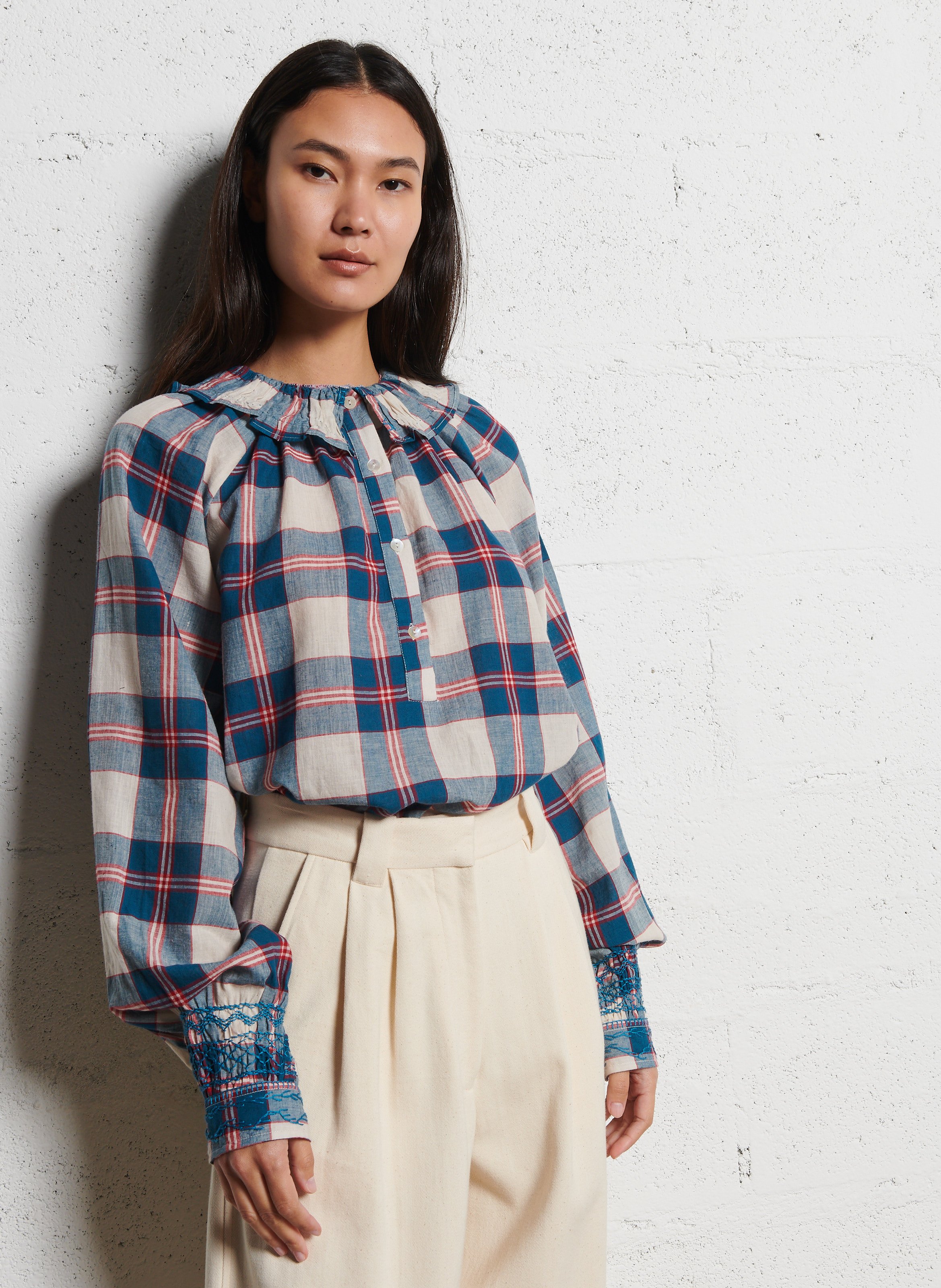 Rechte blouse met Peter Pan-kraag in ruitjespatroon V DE VINSTER Blauw