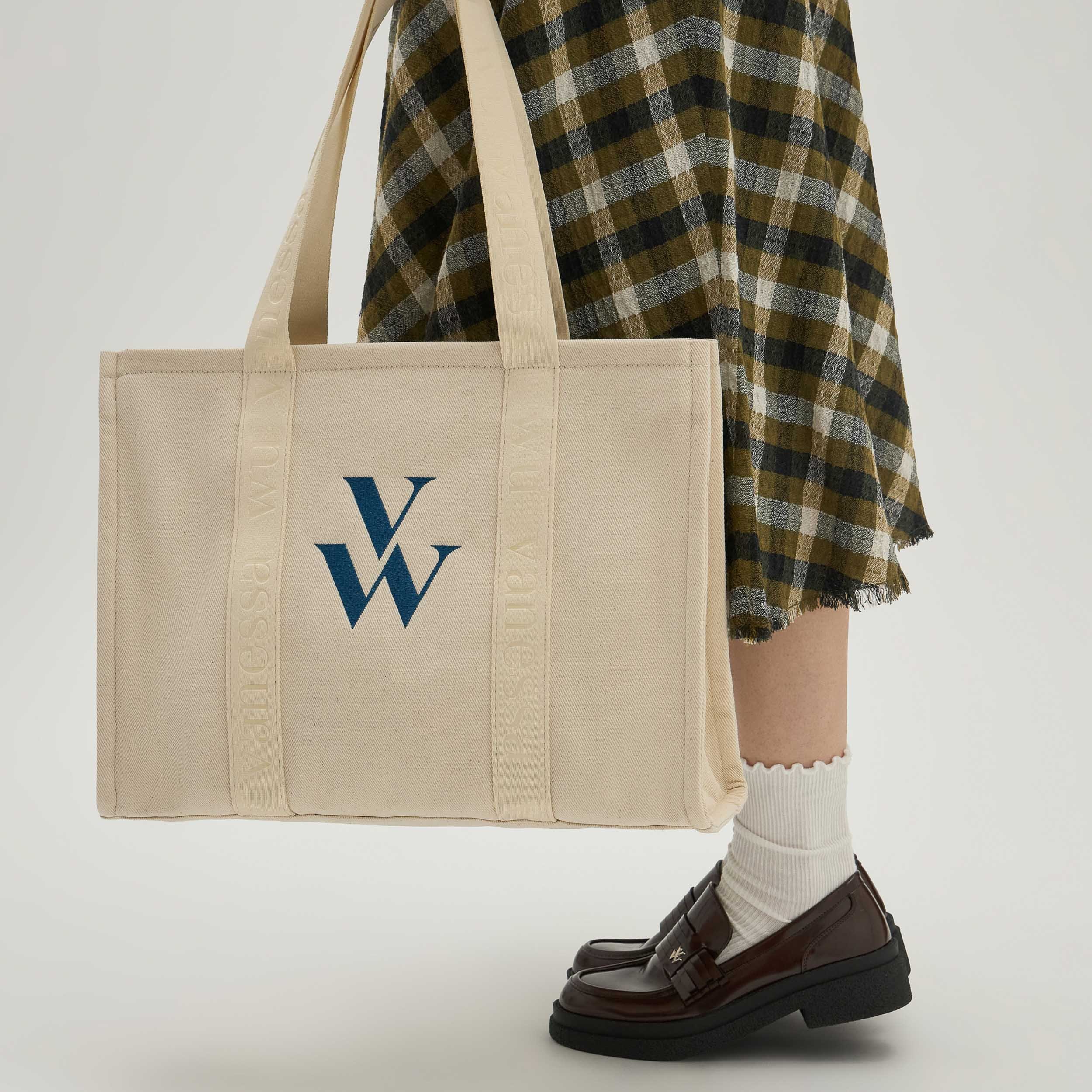 Canvas tote bag VANESSA WU Beige