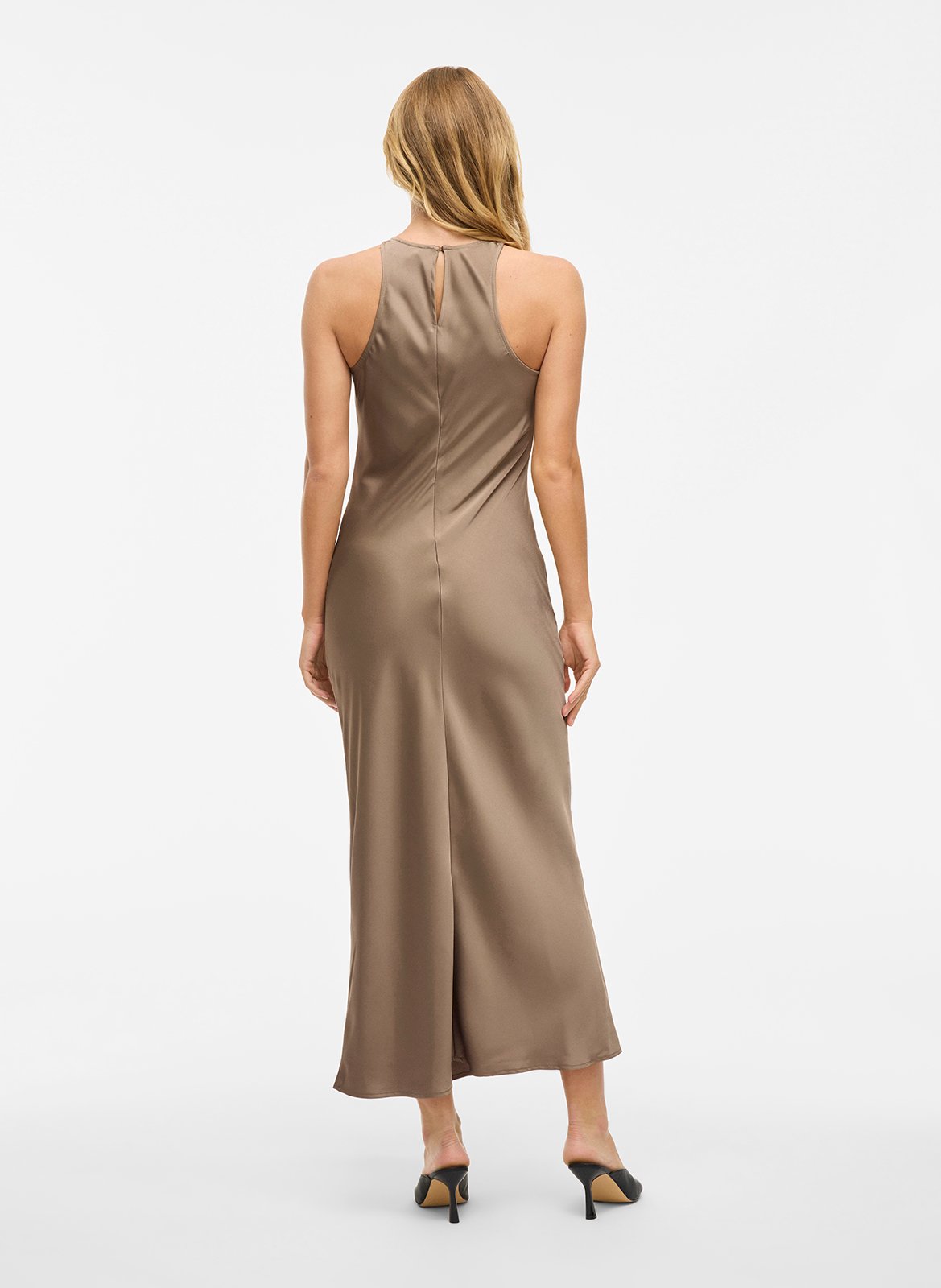 Langes, satiniertes Kleid mit Rundhalsausschnitt VILA Braun