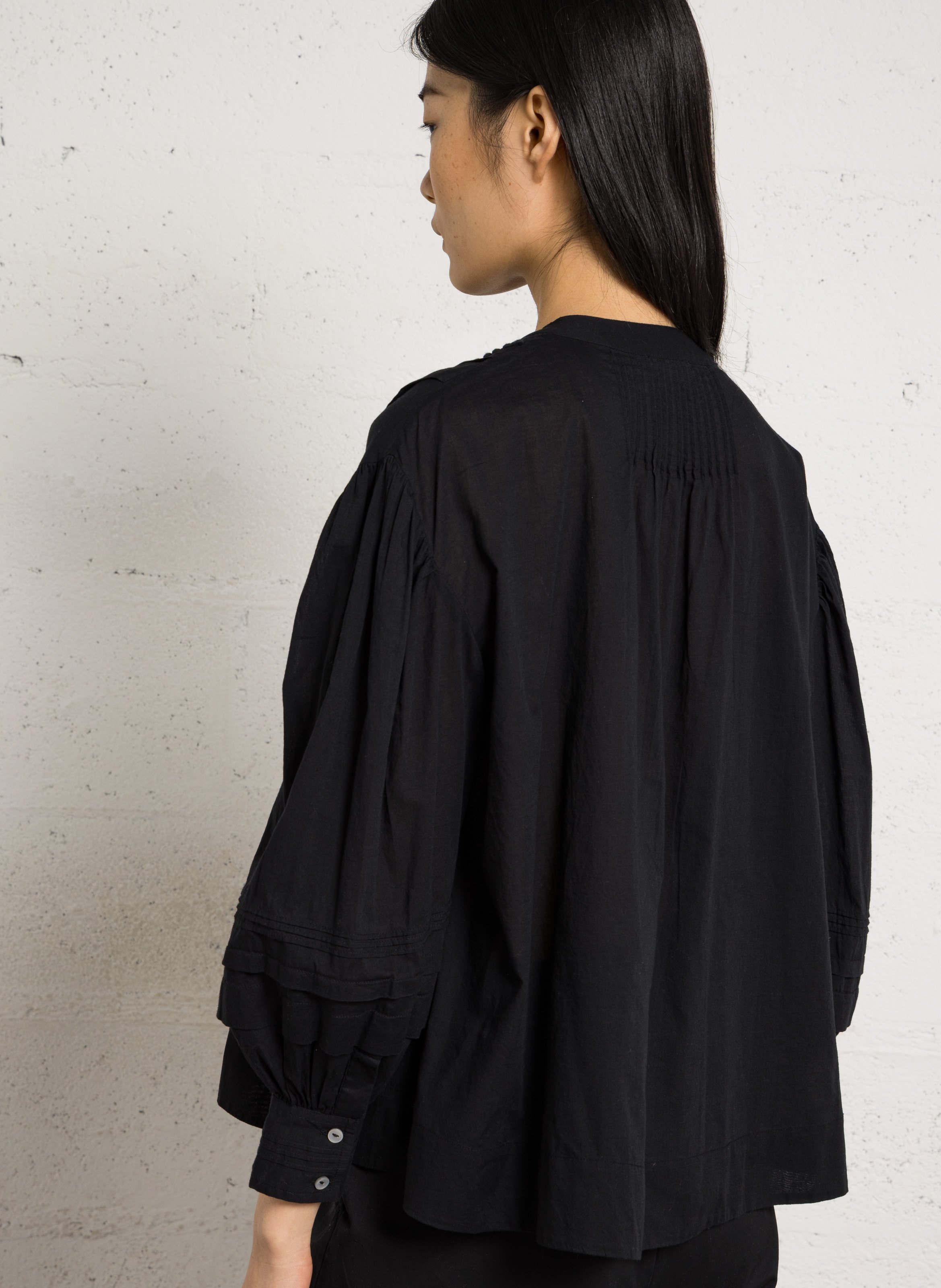 Blouse met ronde hals en rechte pasvorm, geborduurd LOUISE MISHA Zwart