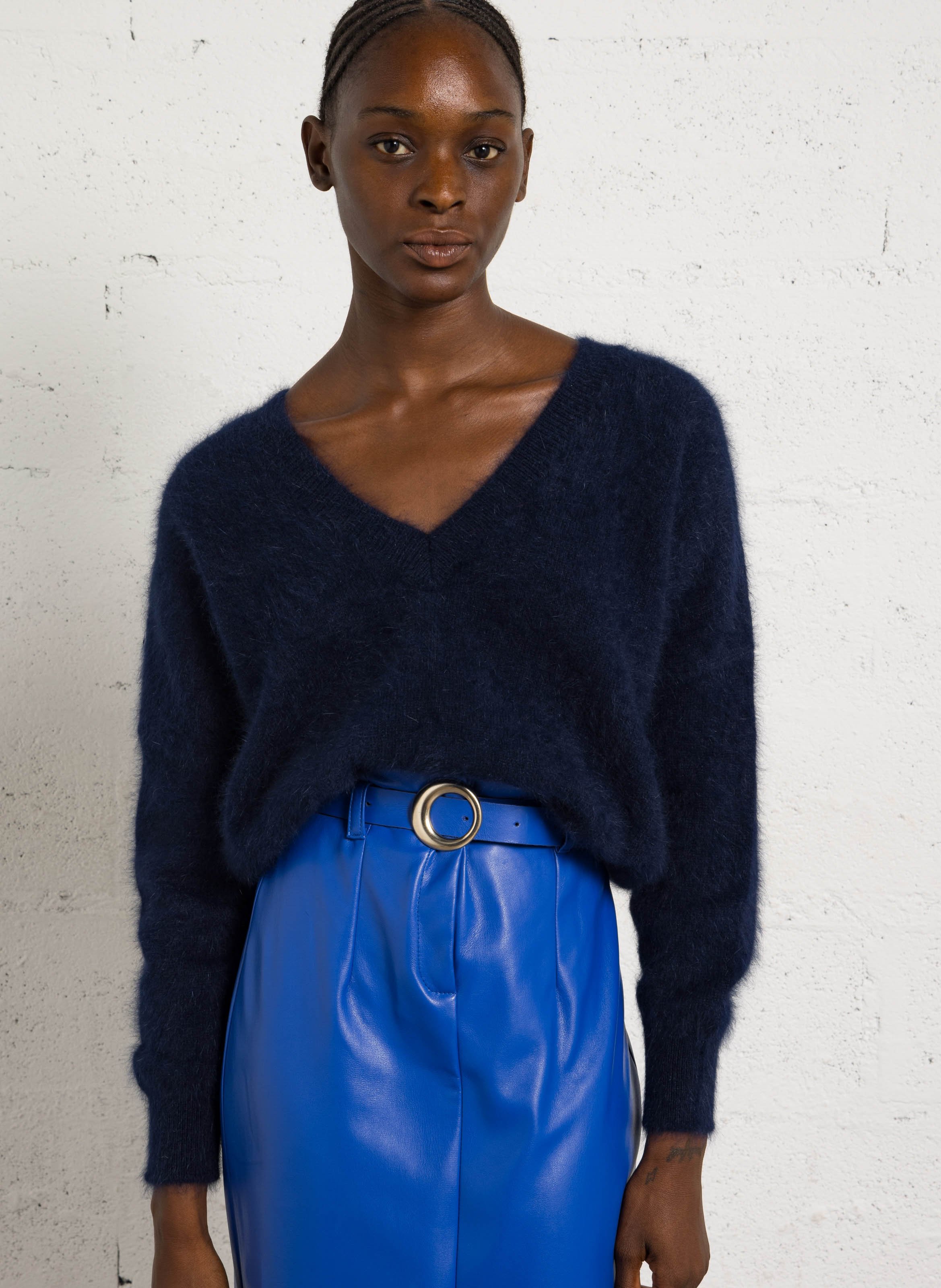 Pull droit col V en laine mélangée BELLEROSE Bleu