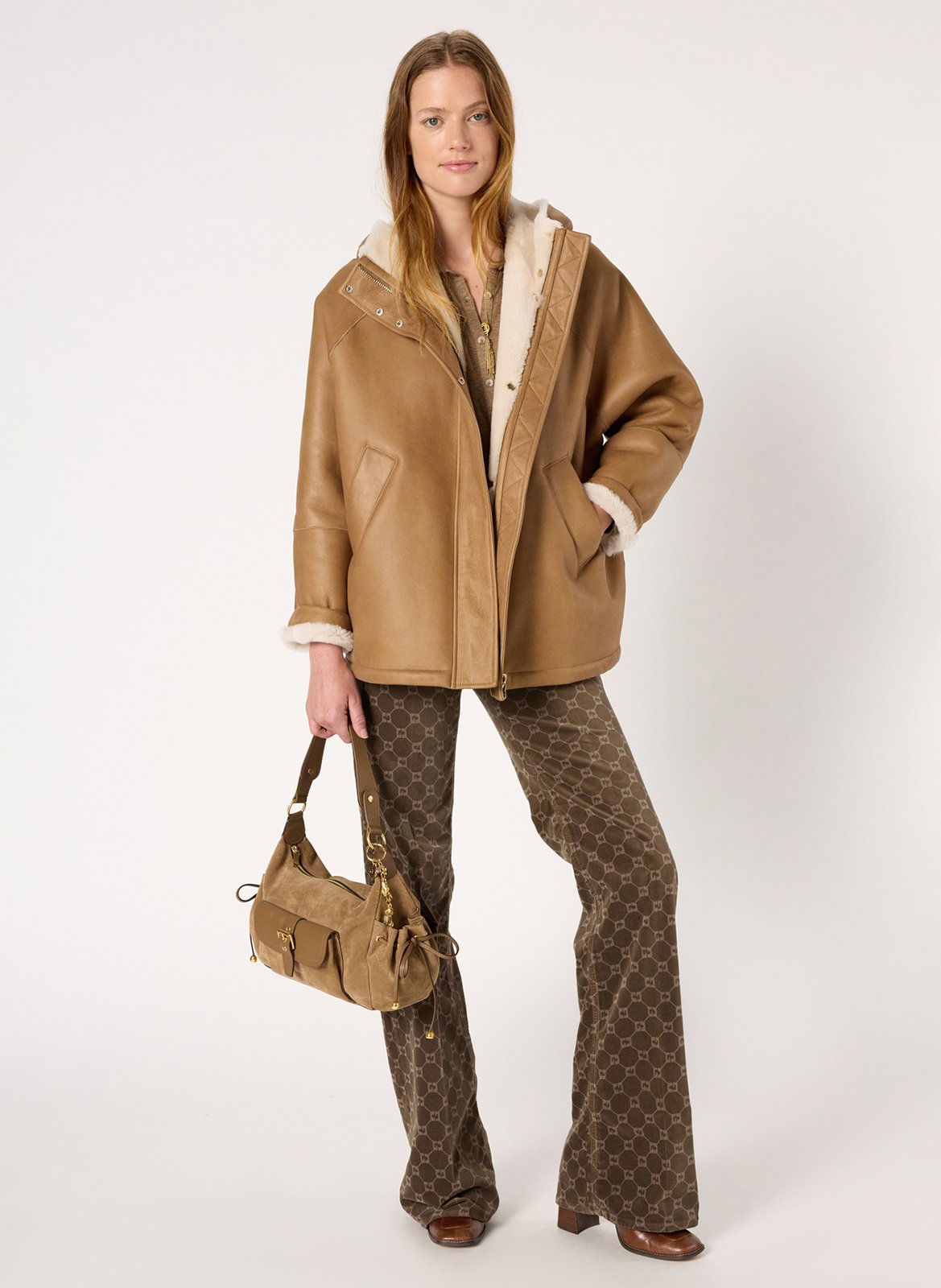 Schultertasche aus Veloursleder GERARD DAREL Grun