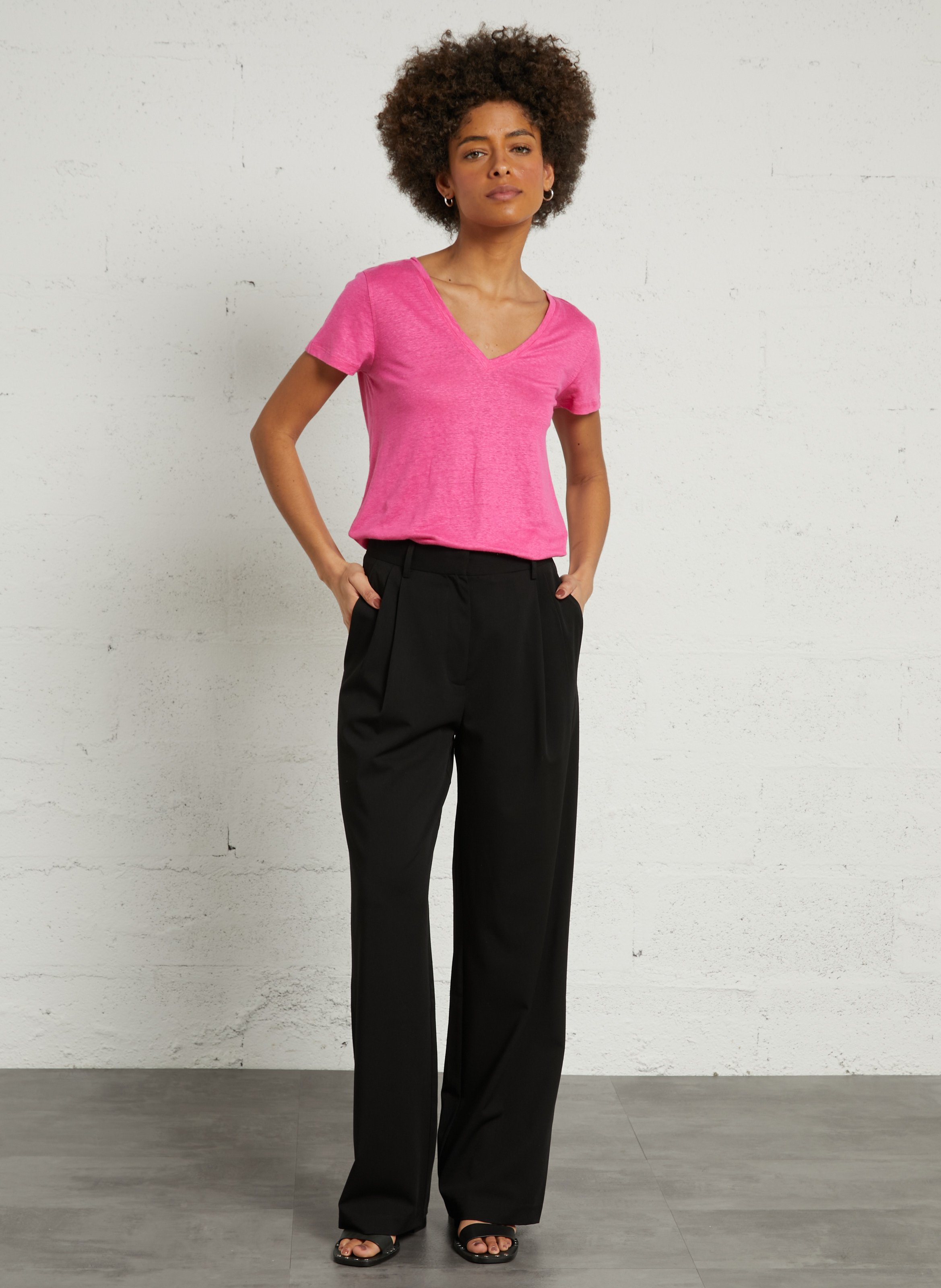 Tee-shirt col V moulant en lin strectch MAJESTIC FILATURES Rose