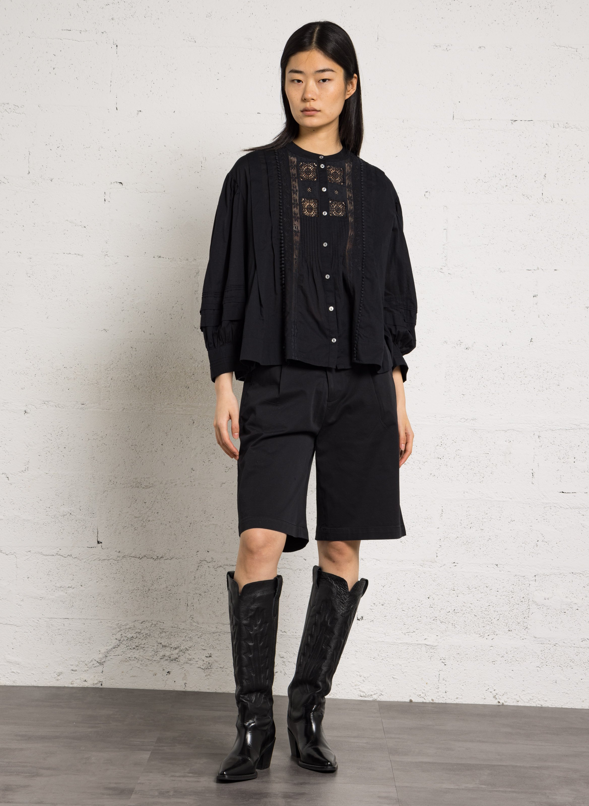 Blouse met ronde hals en rechte pasvorm, geborduurd LOUISE MISHA Zwart